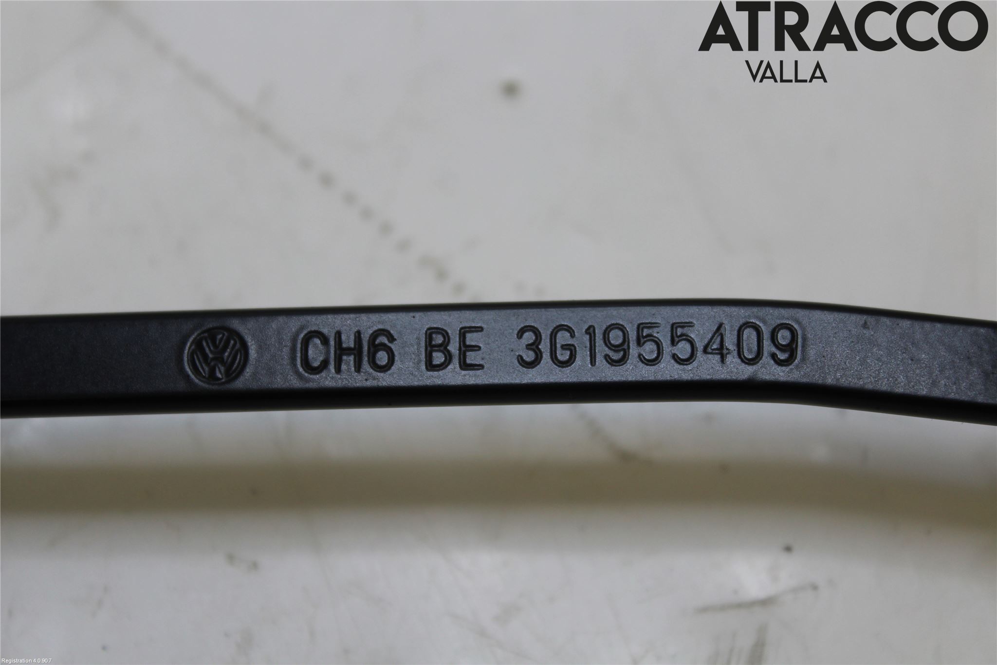 Volkswagen VW PASSAT 15-19 Torkararm Armar Vindruta