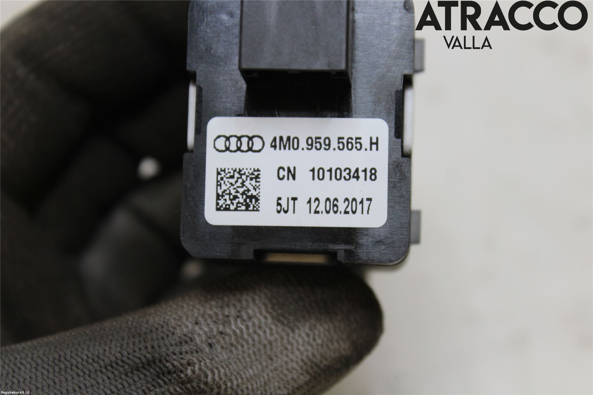 Audi A4/S4 B9 16-19 Strömställare Spegel