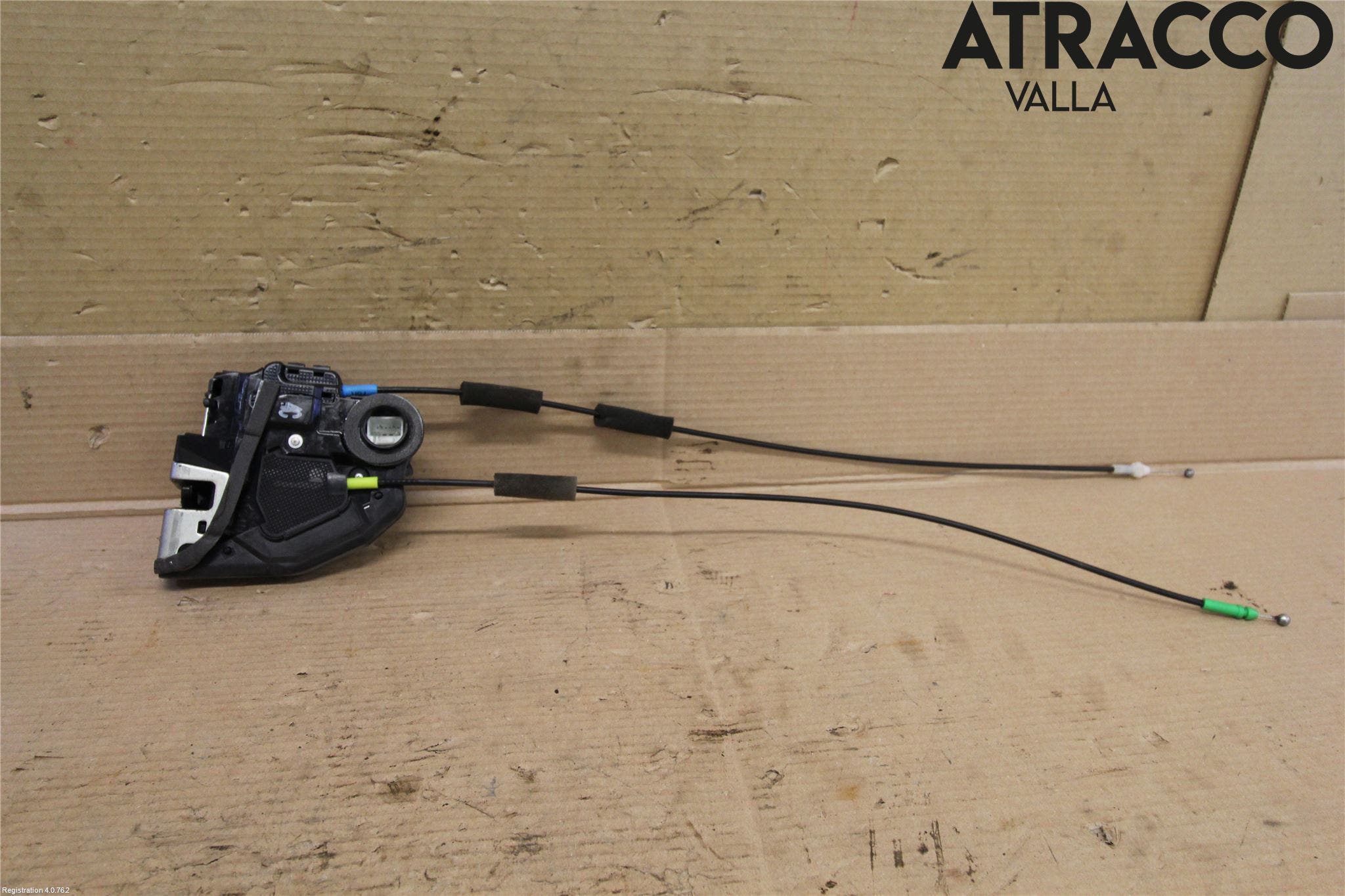 Toyota AVENSIS 09-15 Låskista-Dörrlås