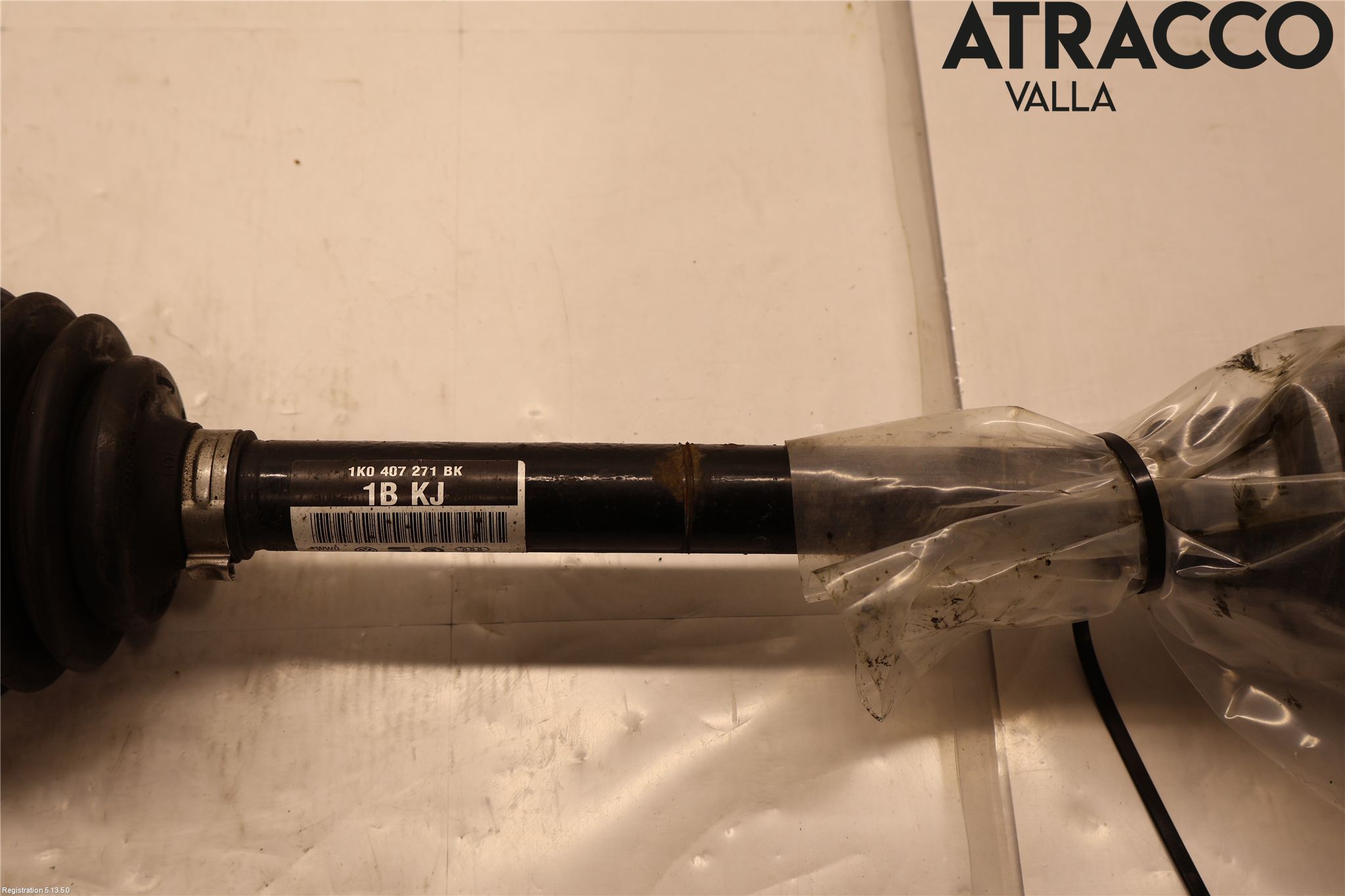 Volkswagen VW GOLF SPORTSVAN 15-20 Drivaxel Fram Vänster