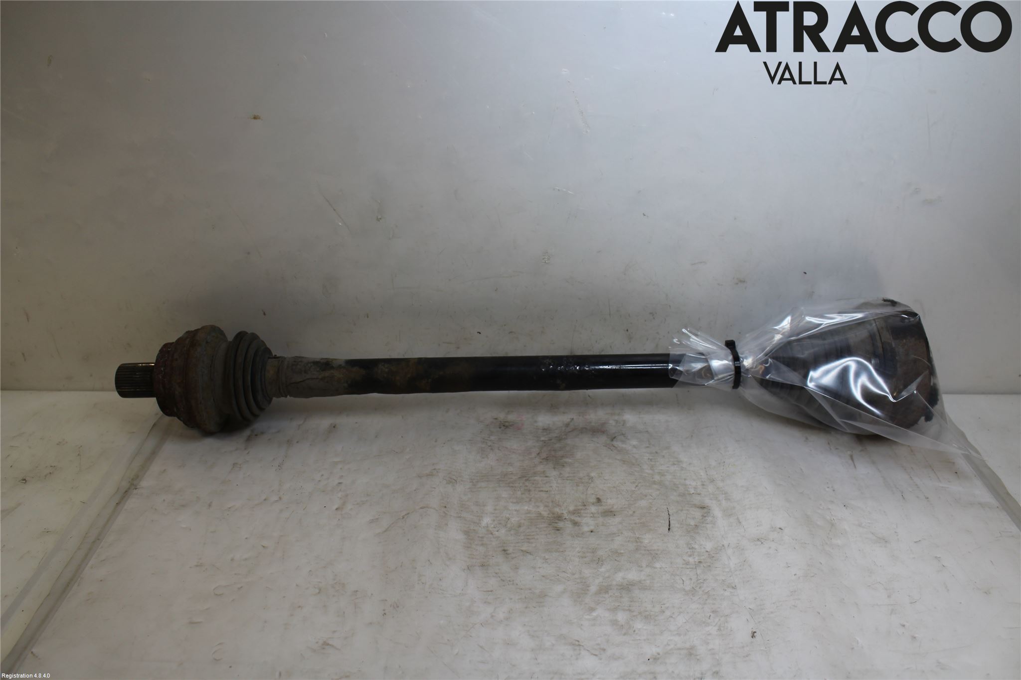 Volkswagen VW PASSAT 11-14 Drivaxel Bak Höger