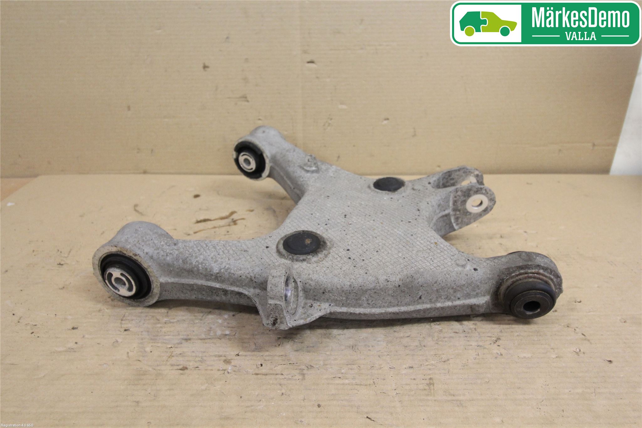 BMW 5 F10/F11/F18 09-17 Bärarm Bak Höger
