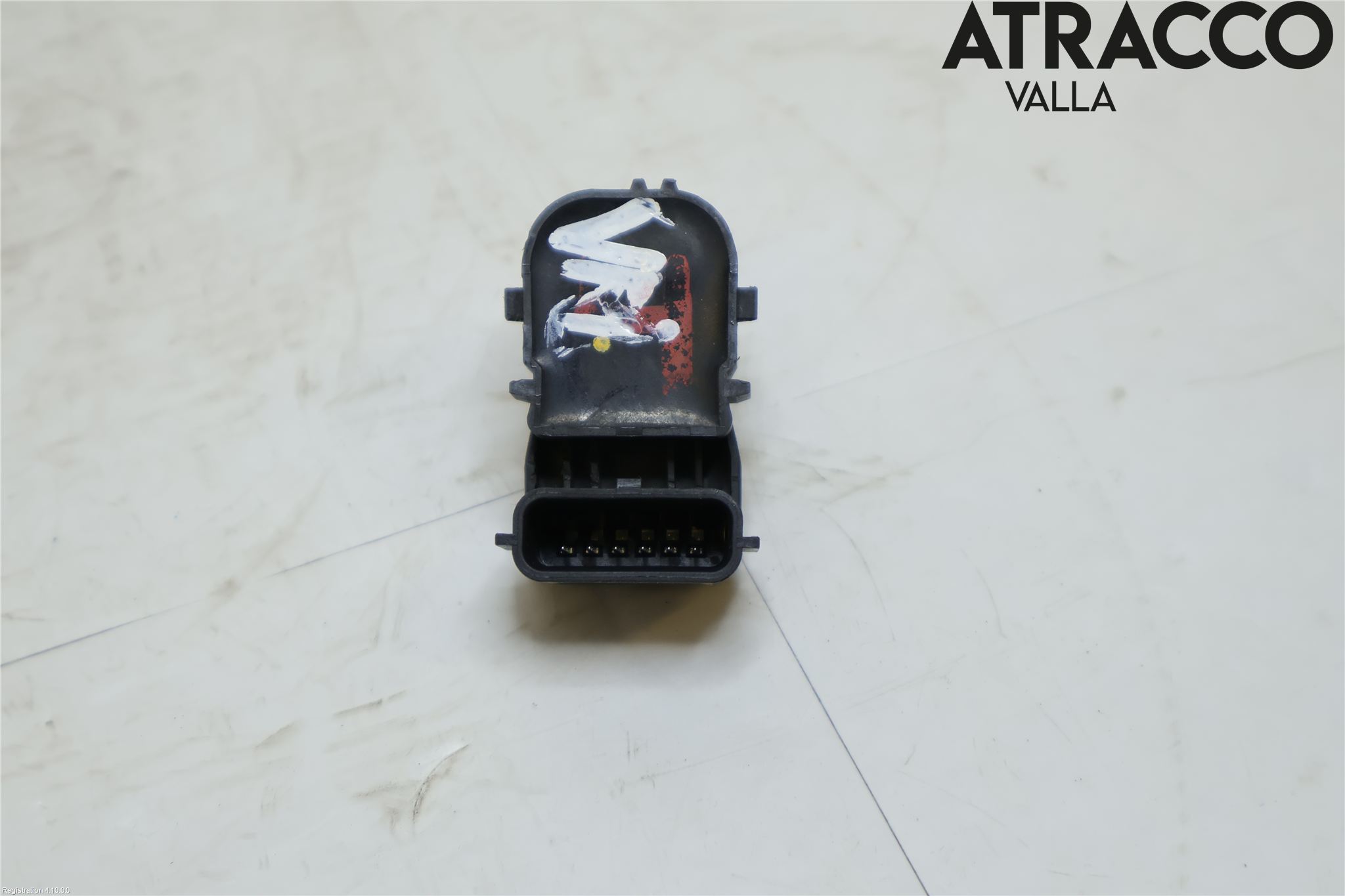 Kia SPORTAGE (QL) 16-21 Parkeringshjälp Frontsensor