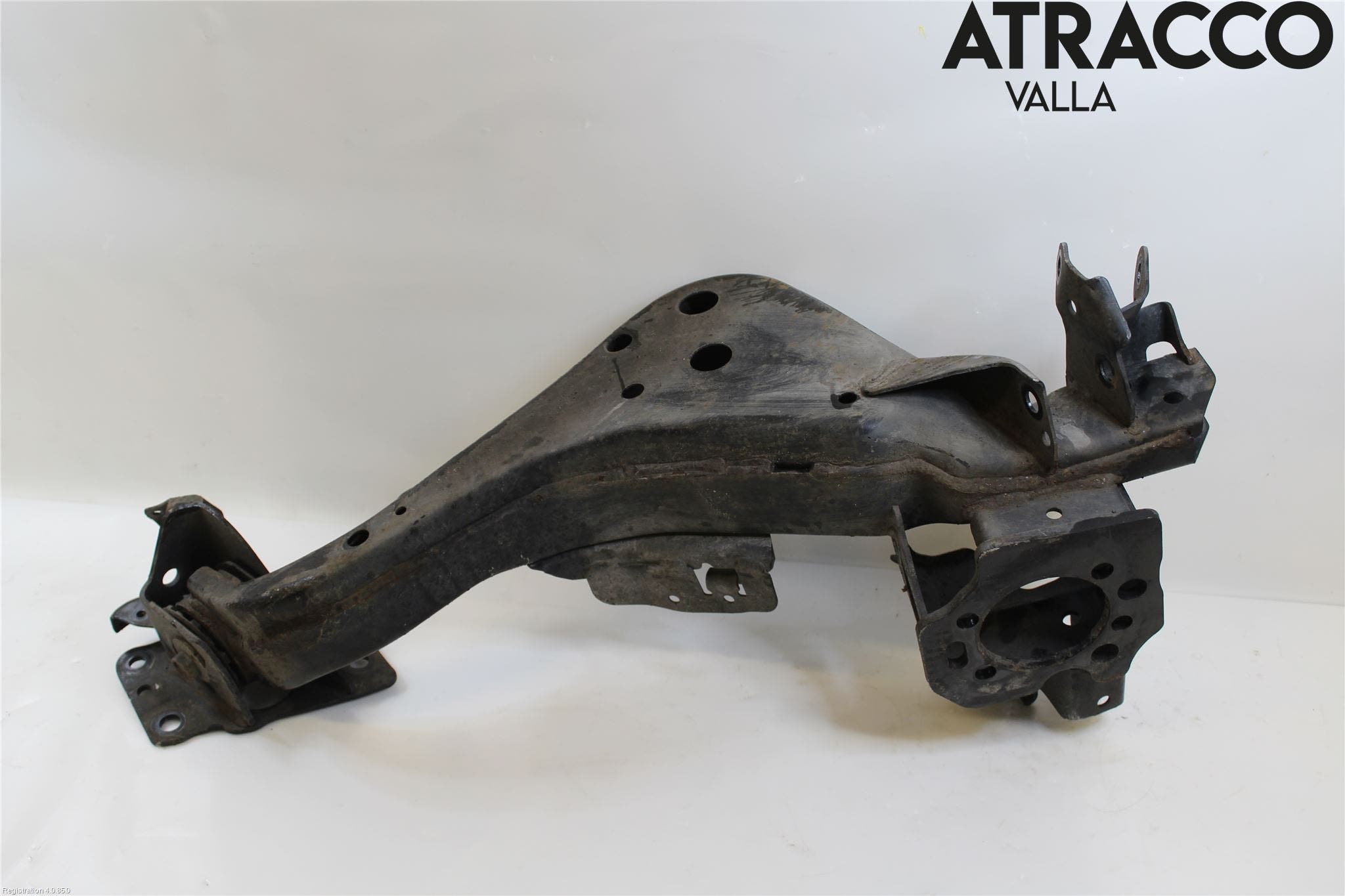 Nissan X-TRAIL 14-21 Bärarm Bak Höger