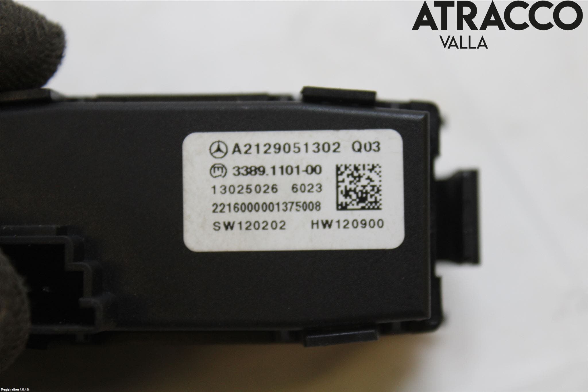 Mercedes-Benz MB E-KLASS (W212) 09-16 Strömställare Övrigt