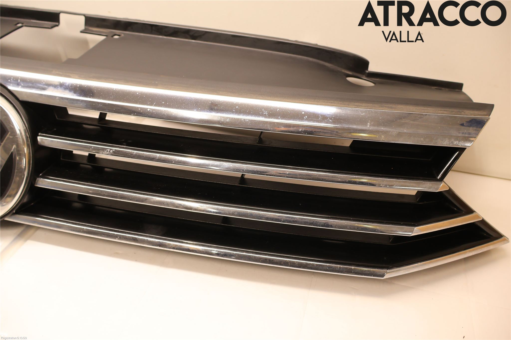 Volkswagen VW PASSAT 15-19 Grill Komp