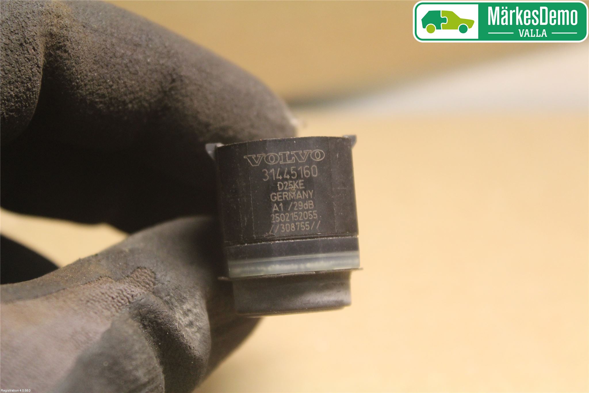 Volvo V40 12-19 Parkeringshjälp Backsensor