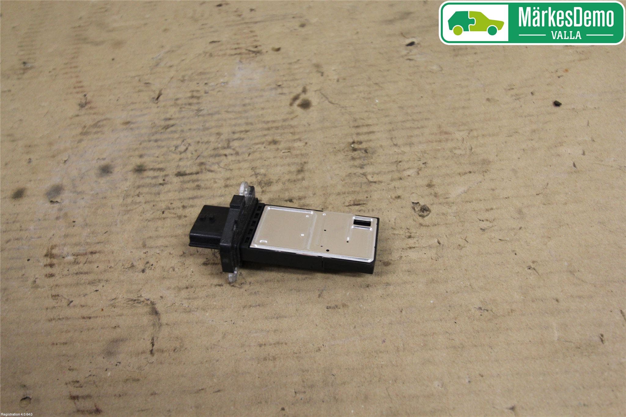 Nissan NOTE E11 06-14 Injluftmassamätare