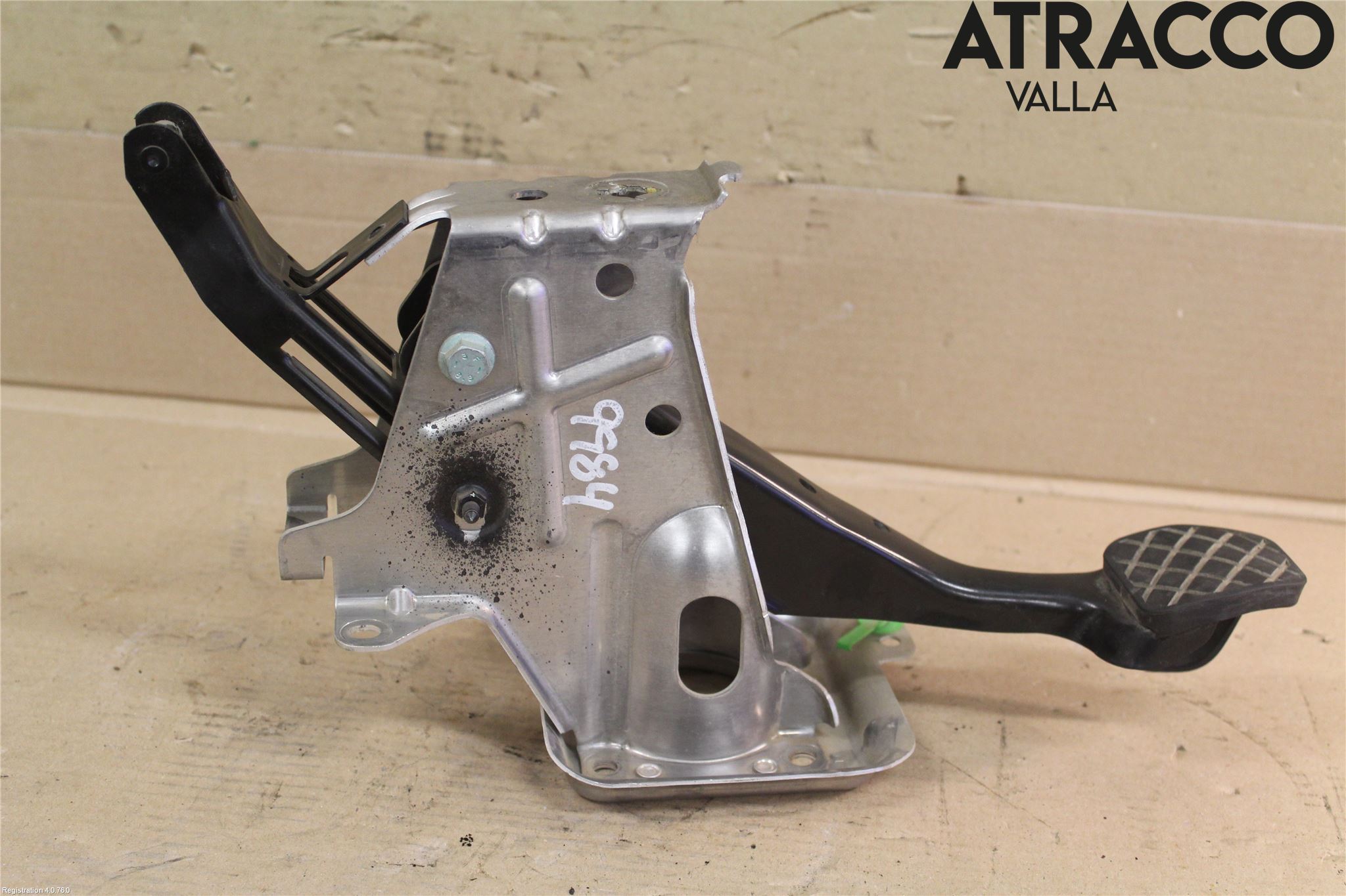 Volkswagen VW CADDY      04-10 Bromspedal