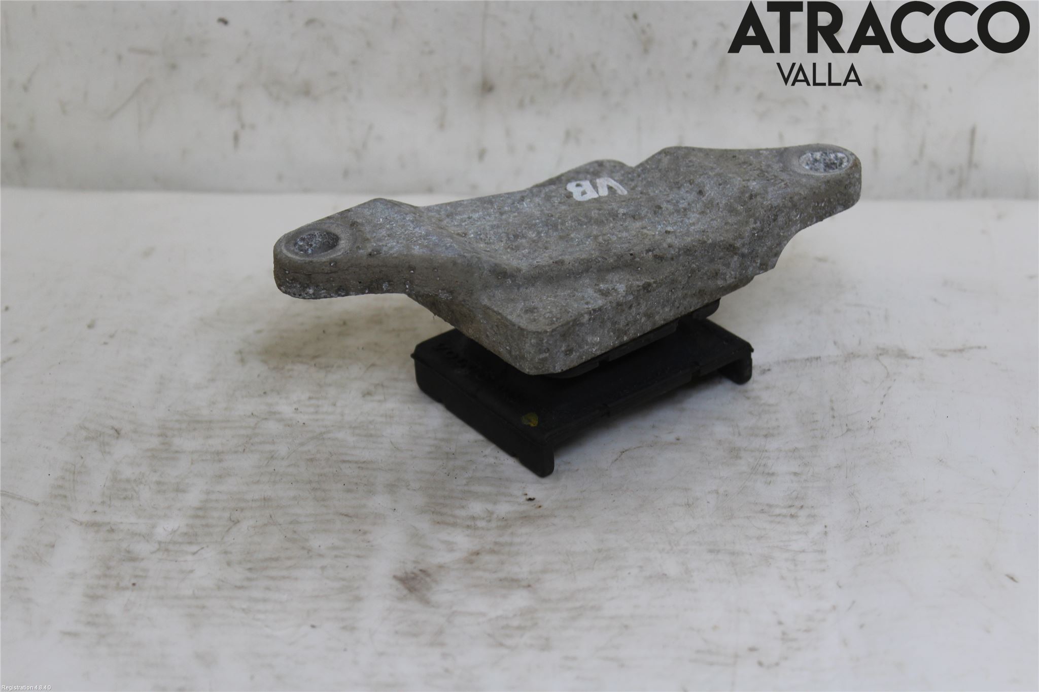 Volvo XC60 18- Bladfjäderhänke Bak