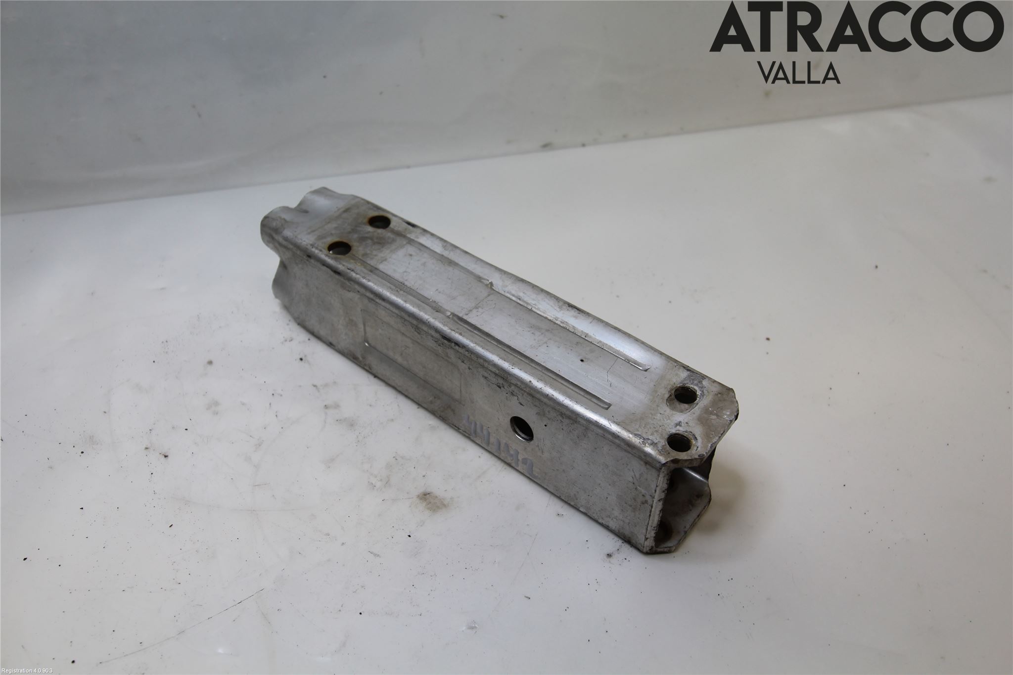 Audi A6/S6     05-11 Stötfångarbärjärn Fram