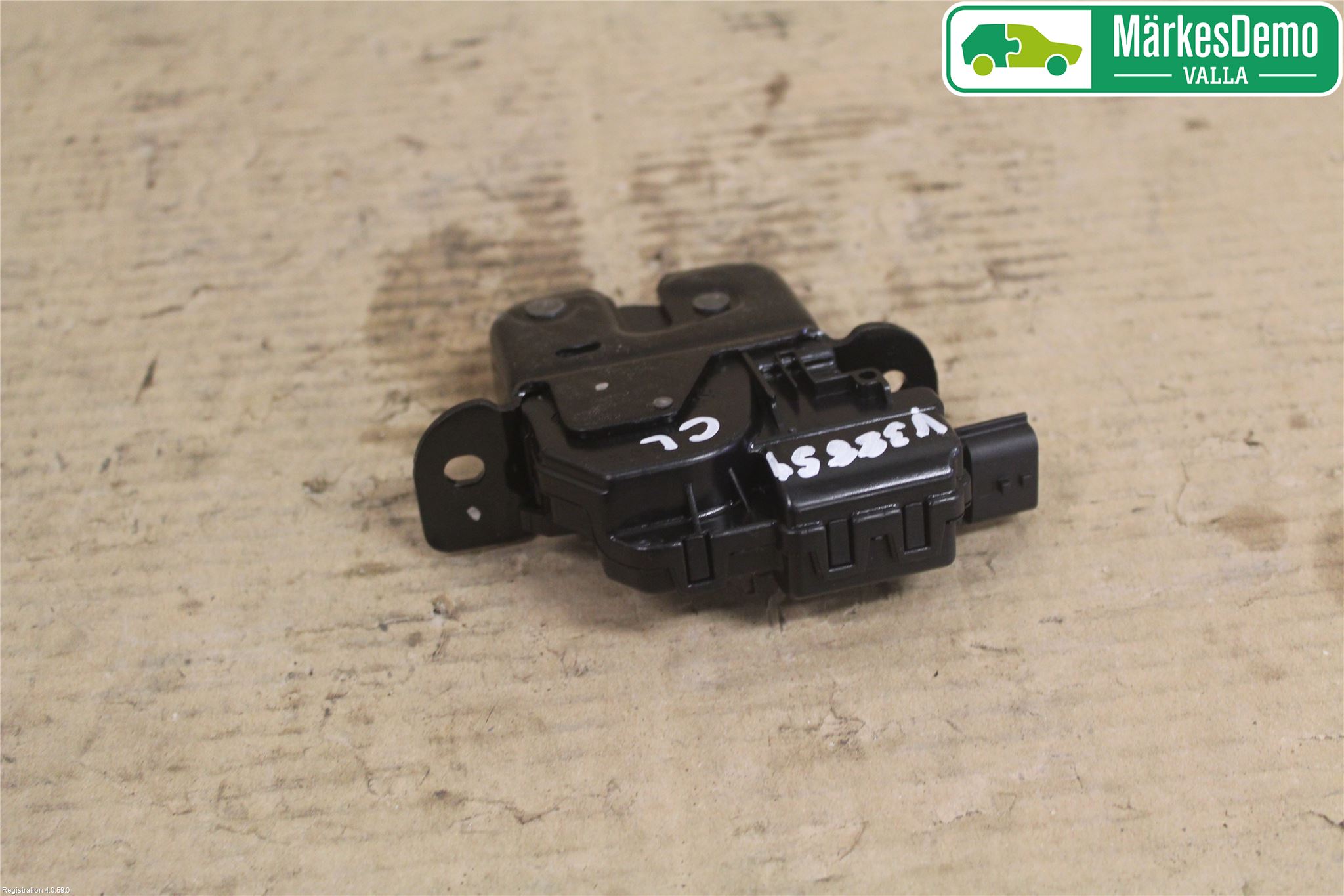 Renault CAPTUR 13-19 Låskista Baklucka