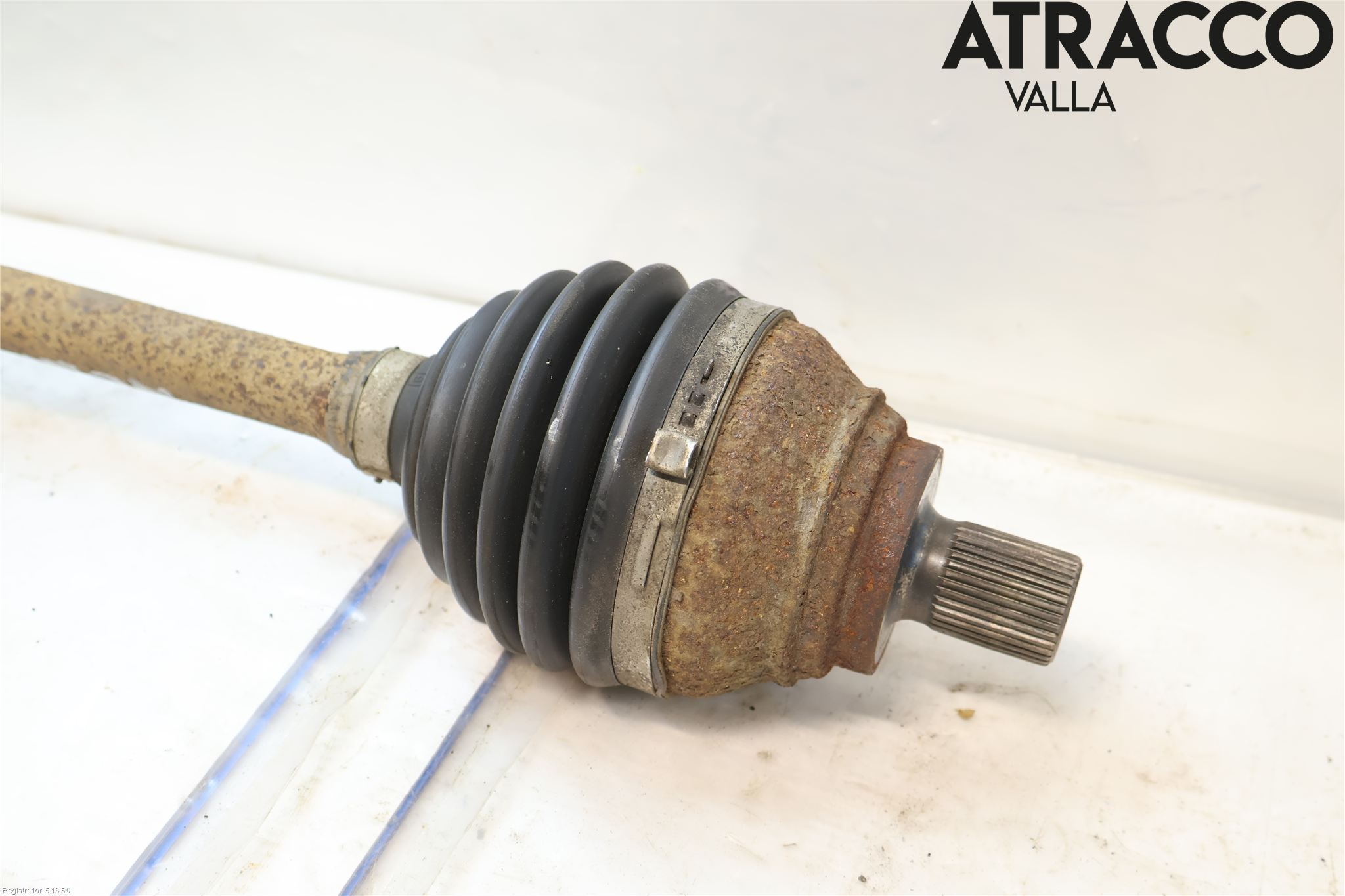 Volkswagen VW TOURAN 16- Drivaxel Fram Vänster