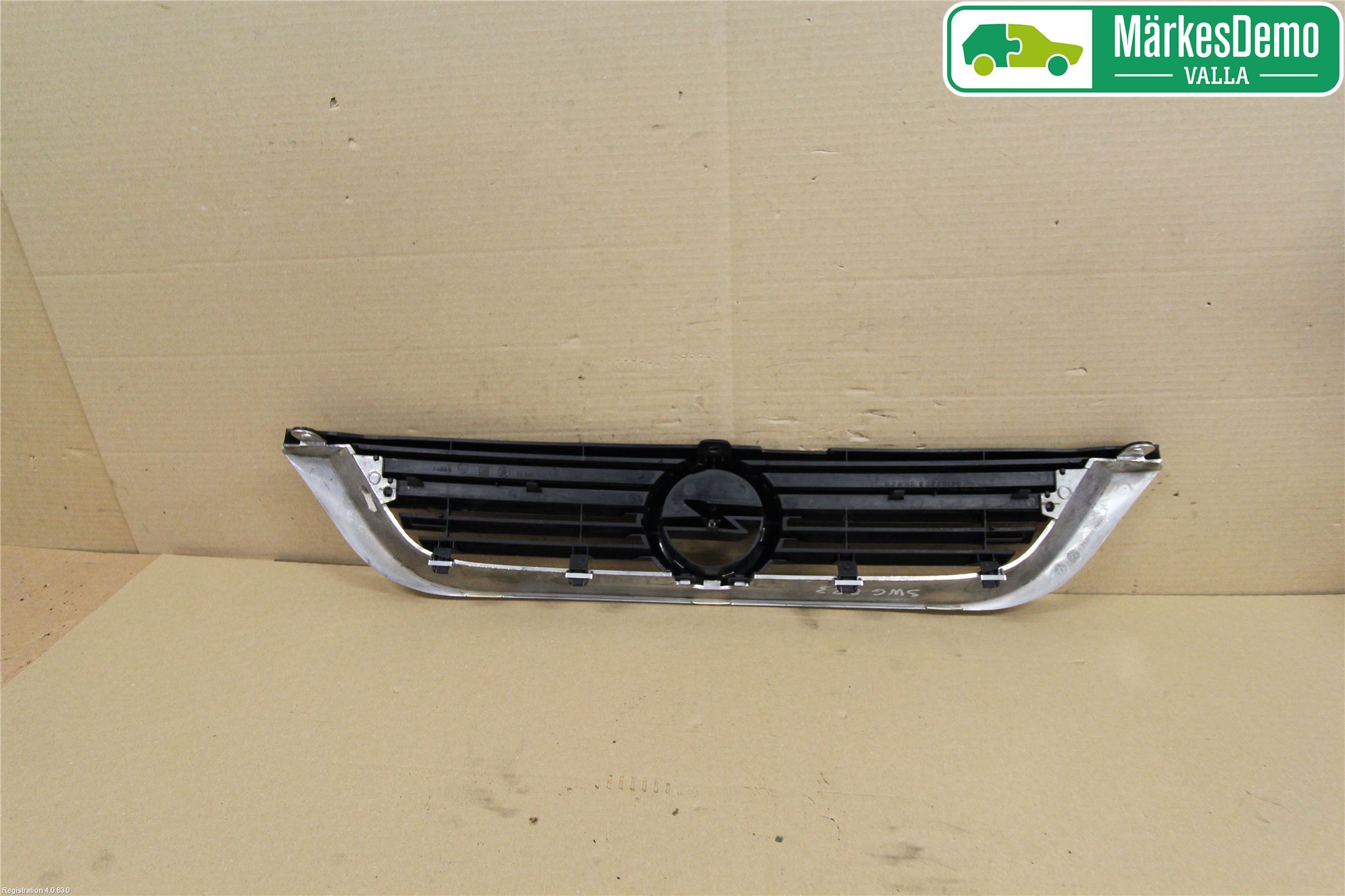 Opel VECTRA B 96-01 Grill Komp