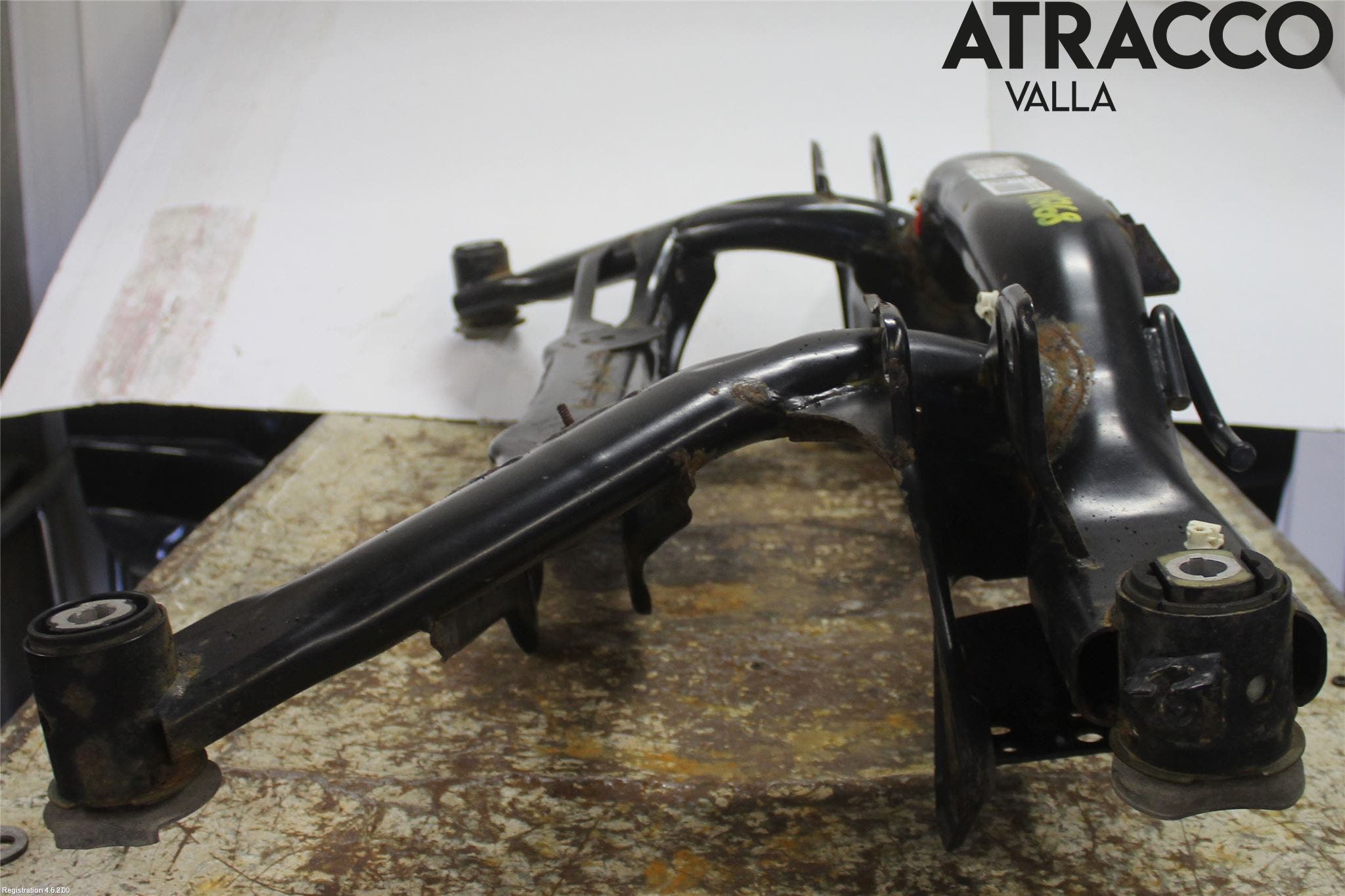 Volkswagen VW TIGUAN 16-24 Bakaxelbalk