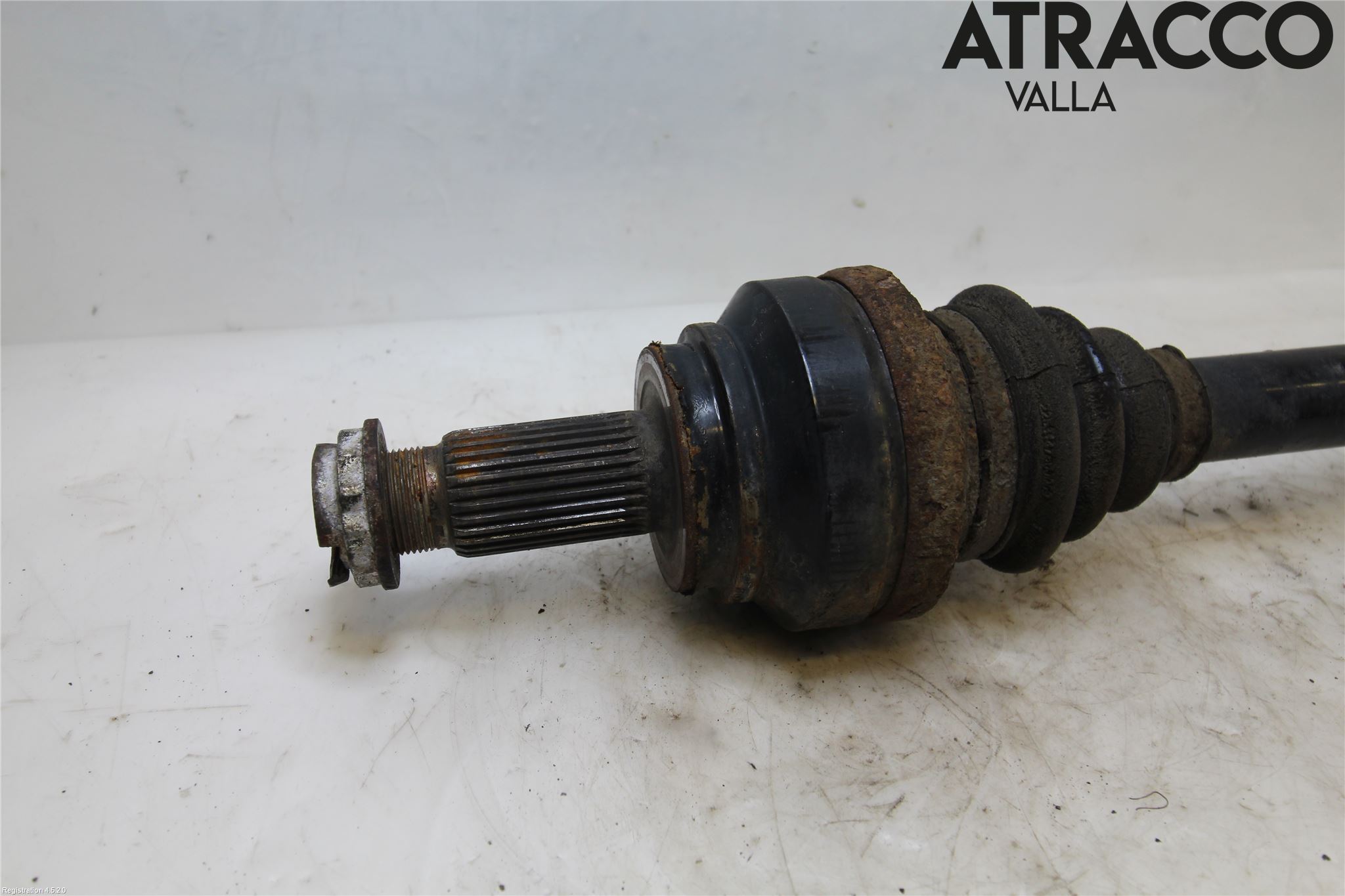 BMW 5 F10/F11/F18 09-17 Drivaxel Bak Vänster