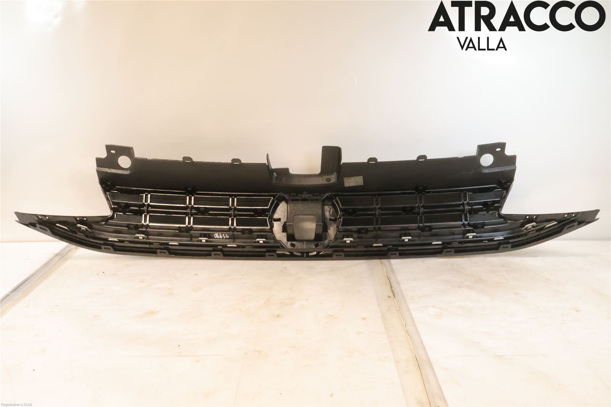 Volkswagen VW GOLF SPORTSVAN 15-20 Grill Komp