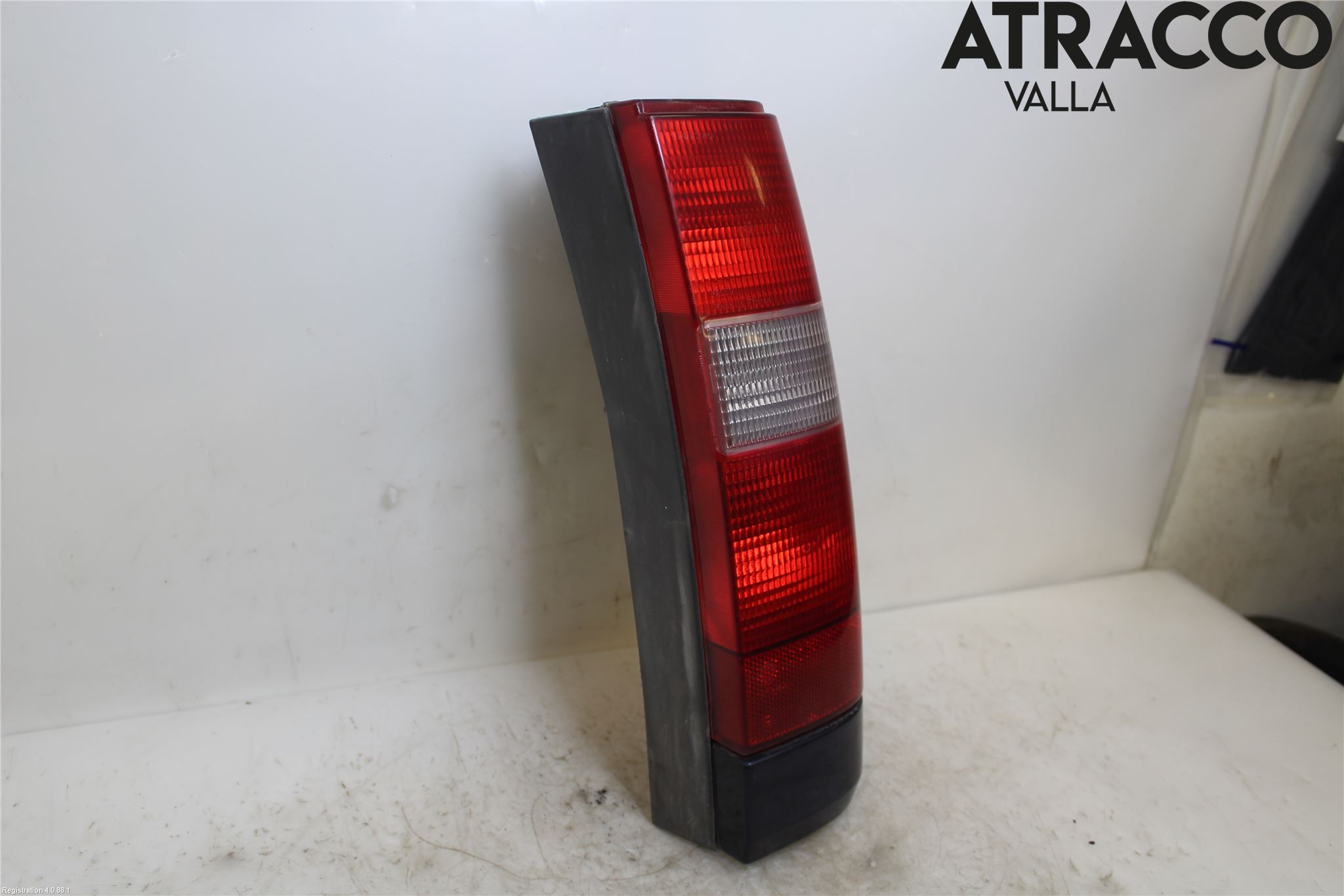 Volvo S70/V70/XC  97-00 Bakljus Höger