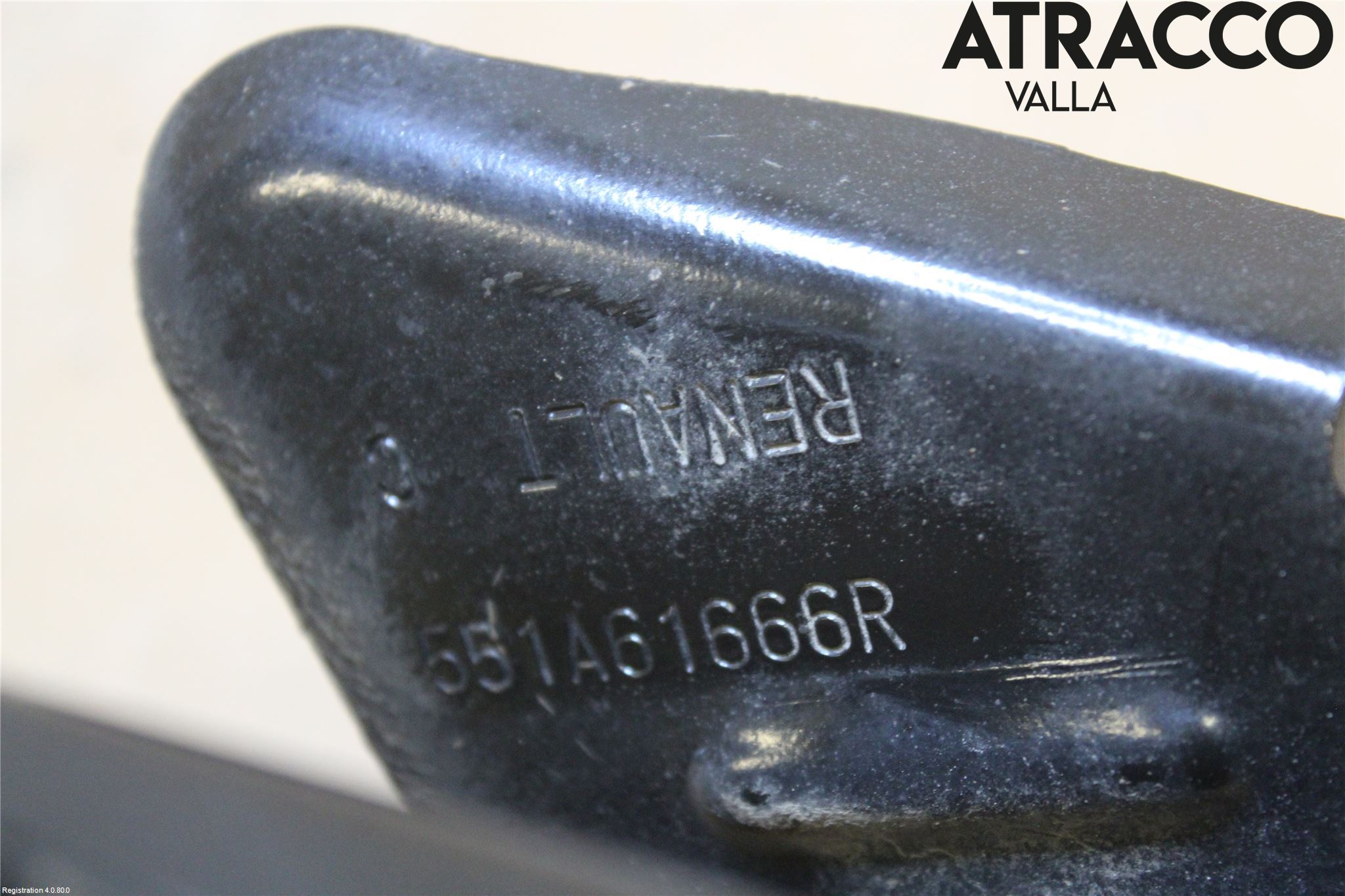 Renault TRAFIC/E-TECH 15- Bakaxel Fäste