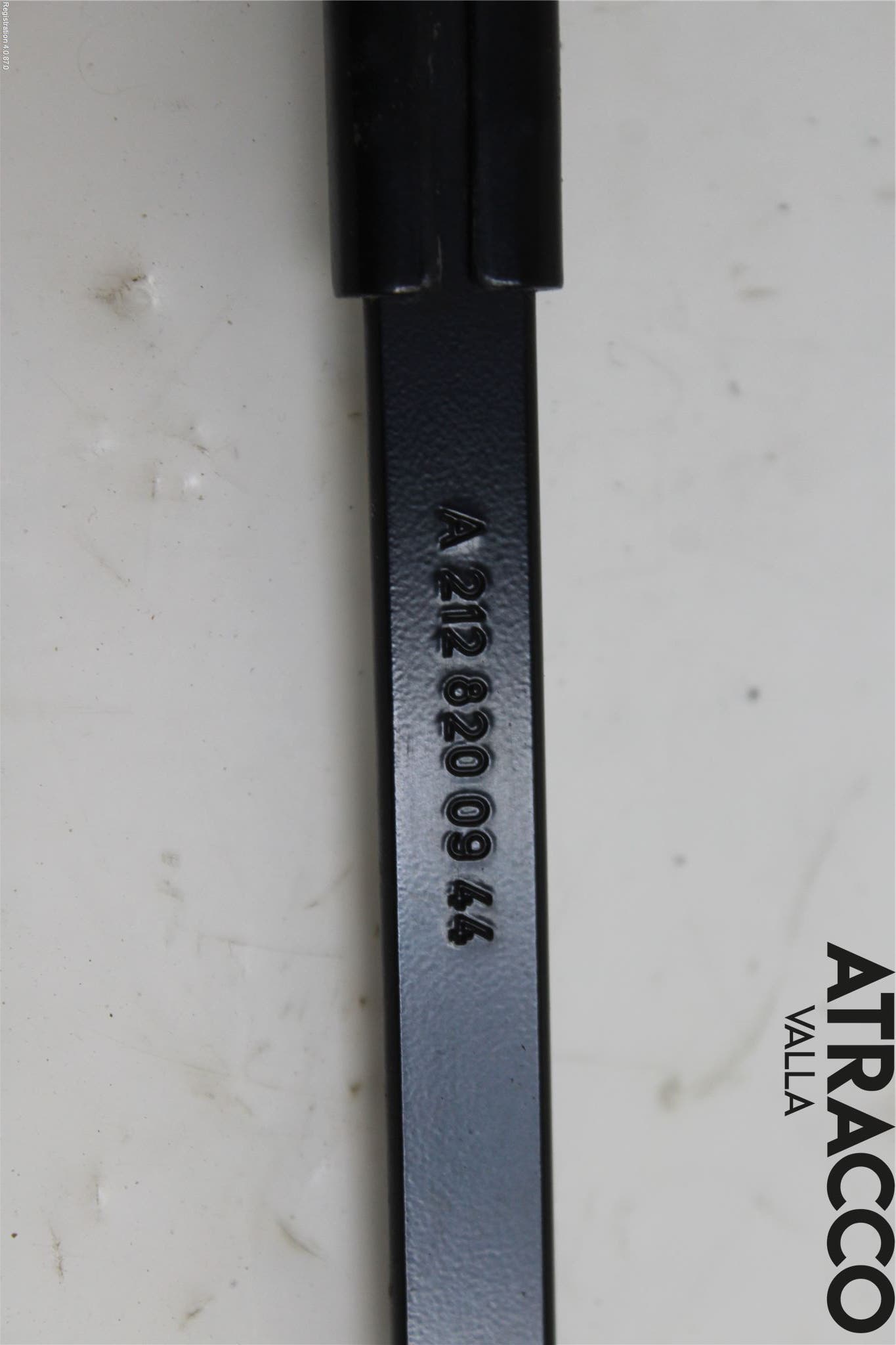 Mercedes-Benz MB E-KLASS (W212) 09-16 Torkararm Armar Vindruta