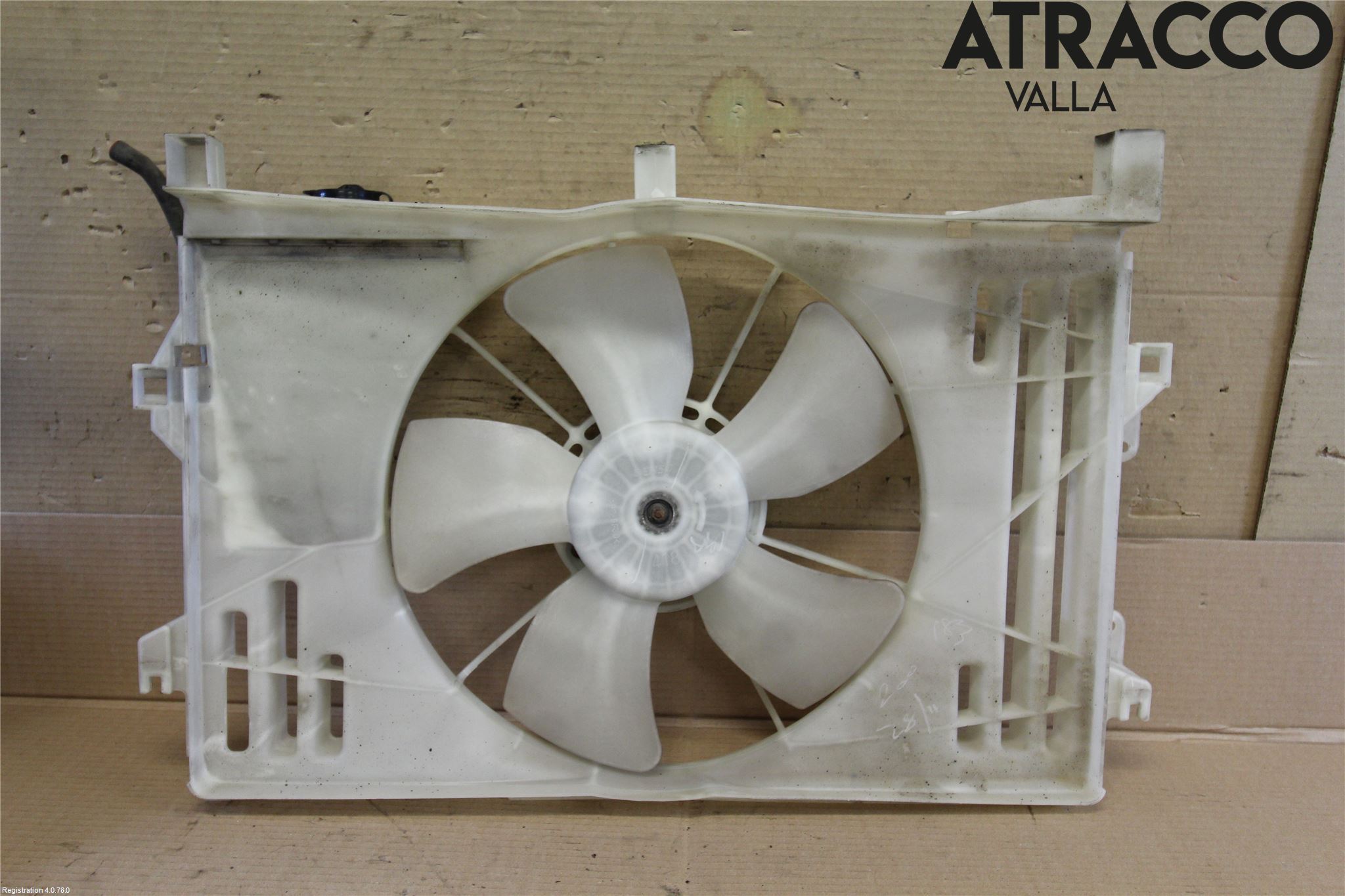 Toyota COROLLA 02-07 Kylfläkt El