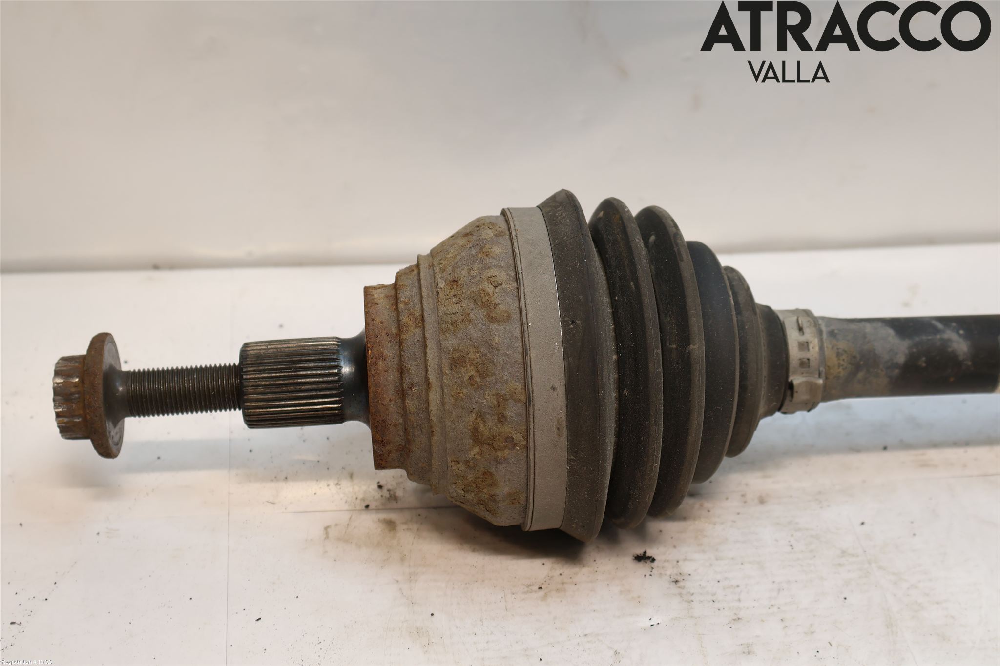 Volkswagen VW CADDY 11-15 Drivaxel Fram Vänster