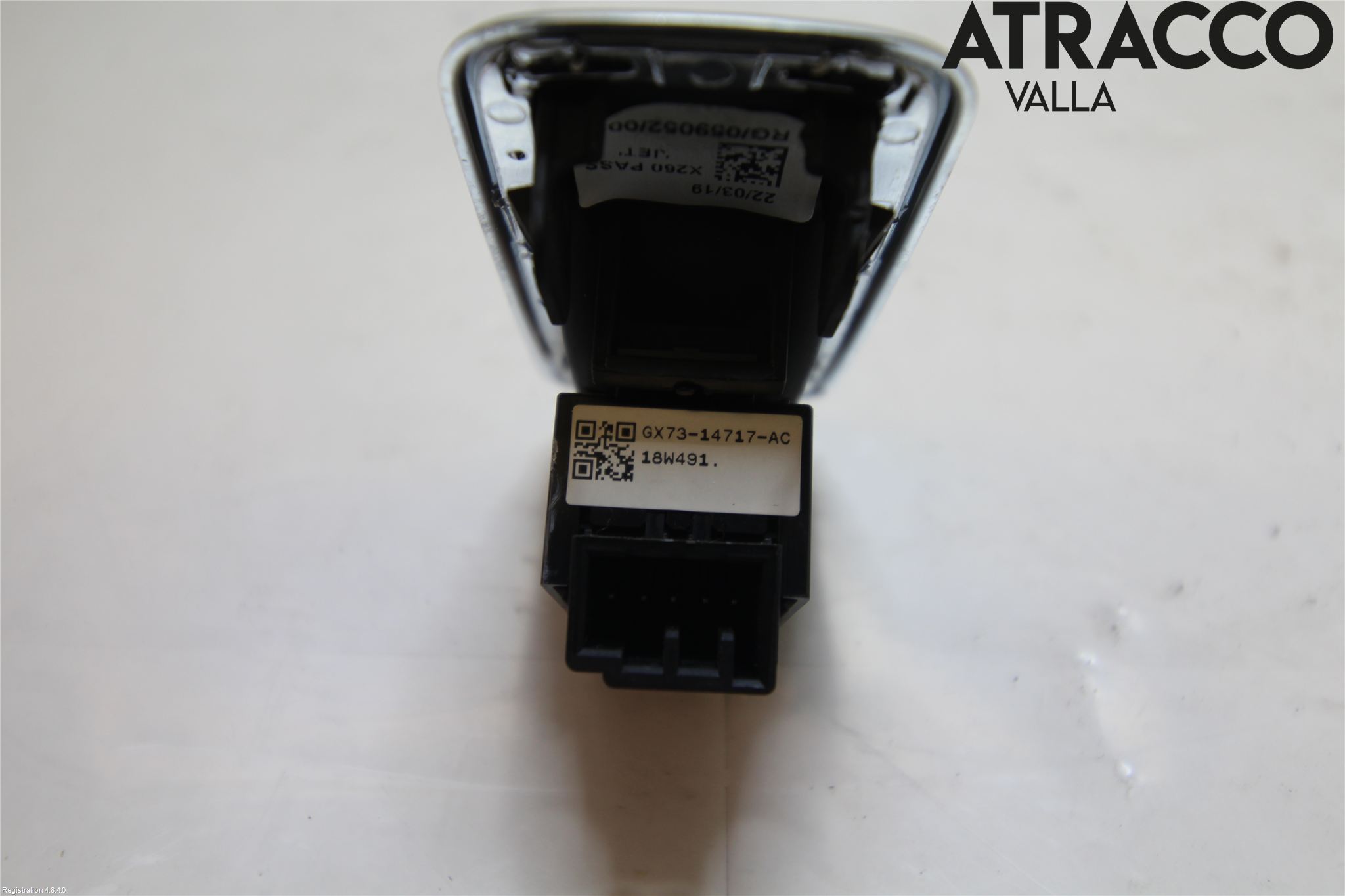 Jaguar F-PACE Strömställare Elhiss