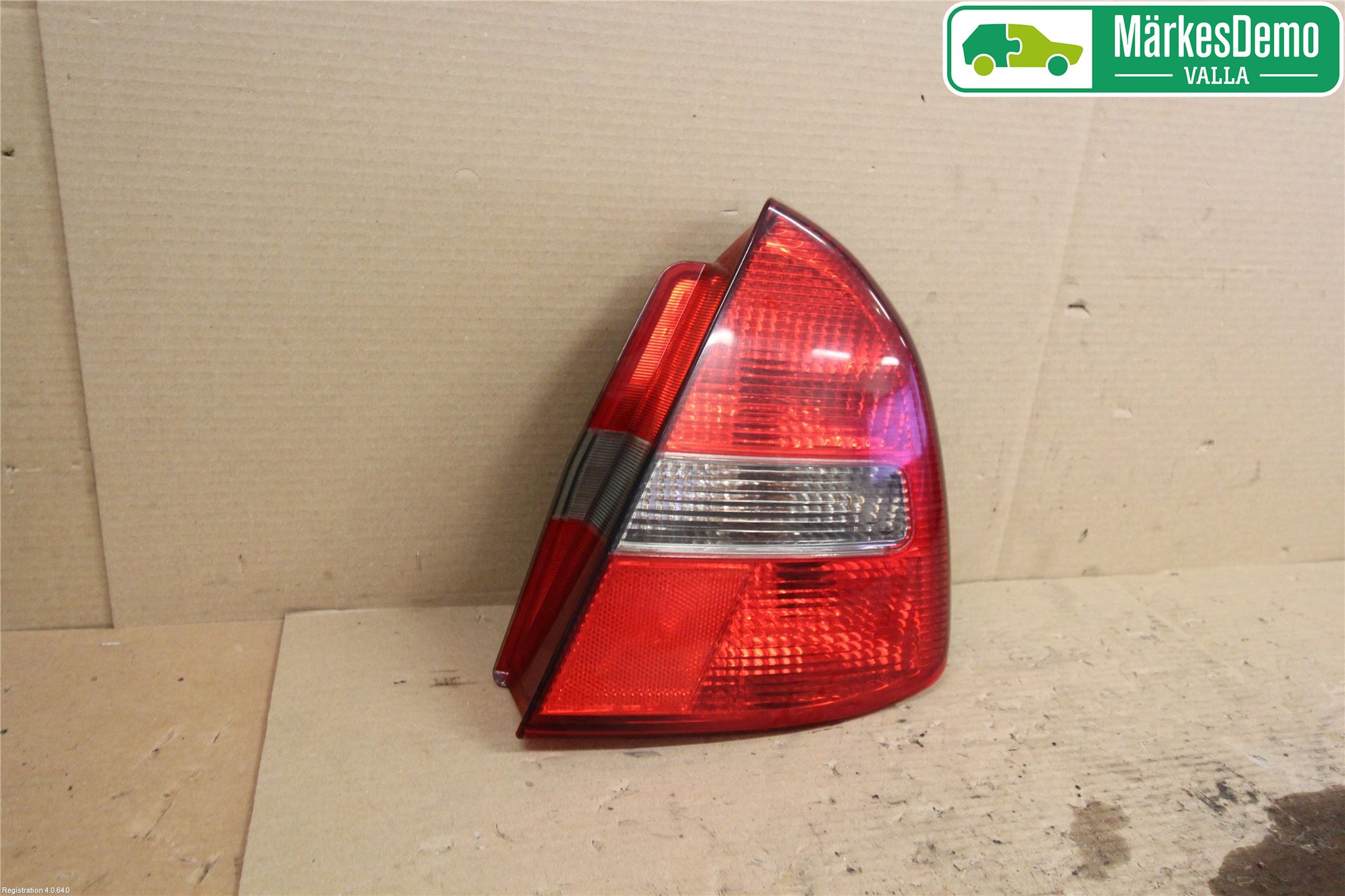 Mitsubishi CARISMA 00-04 Bakljus Höger