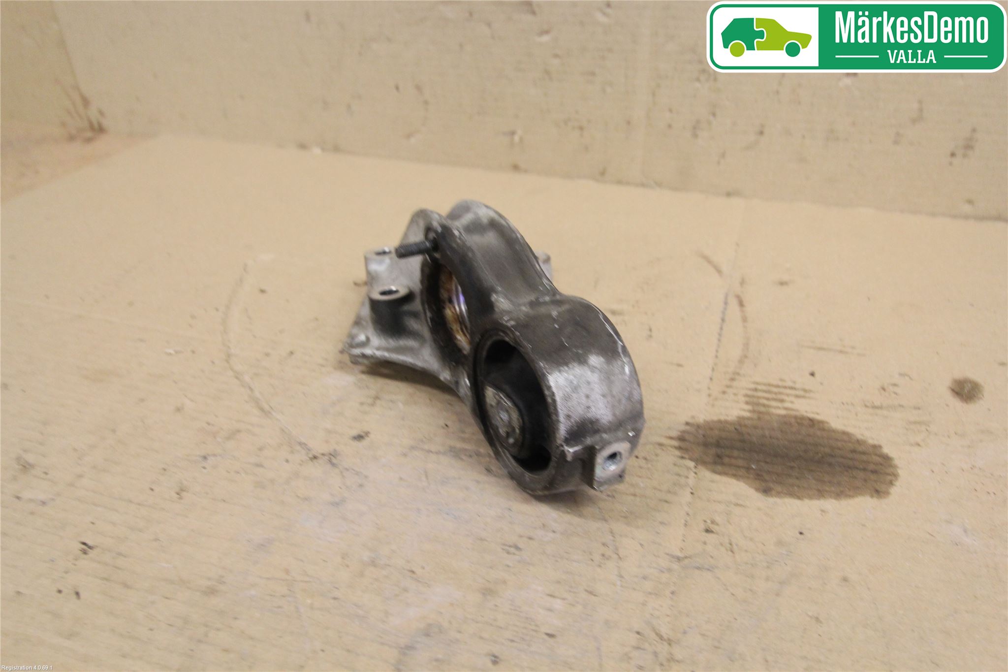 Peugeot 307     05-08 Motorfäste