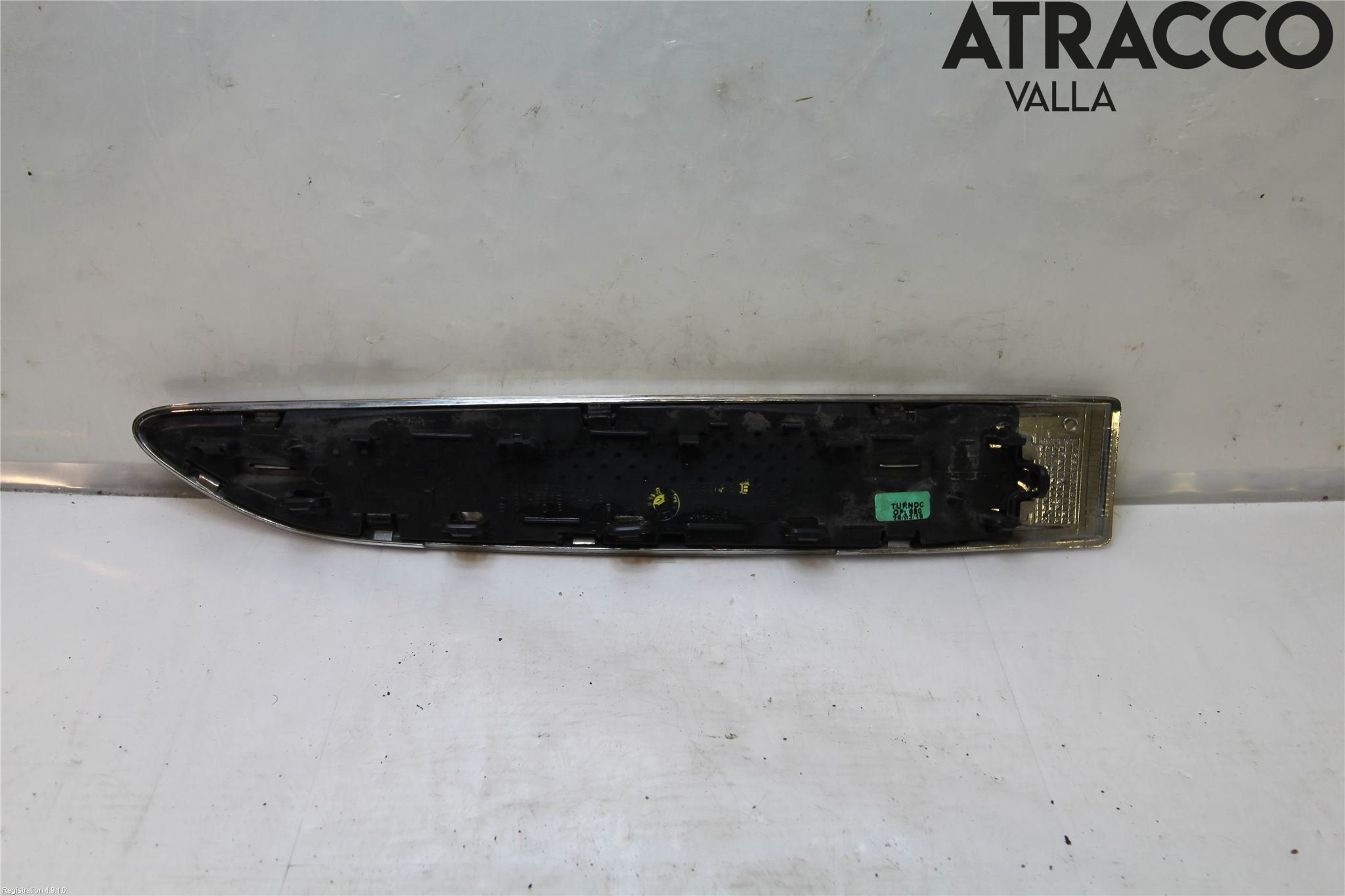 Jaguar F-PACE List Framskärm Hö