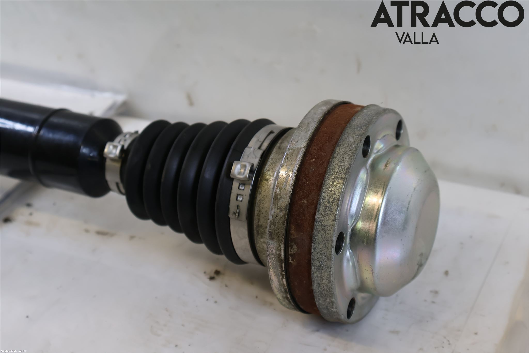 Volkswagen VW CADDY 16-20 Drivaxel Fram Höger