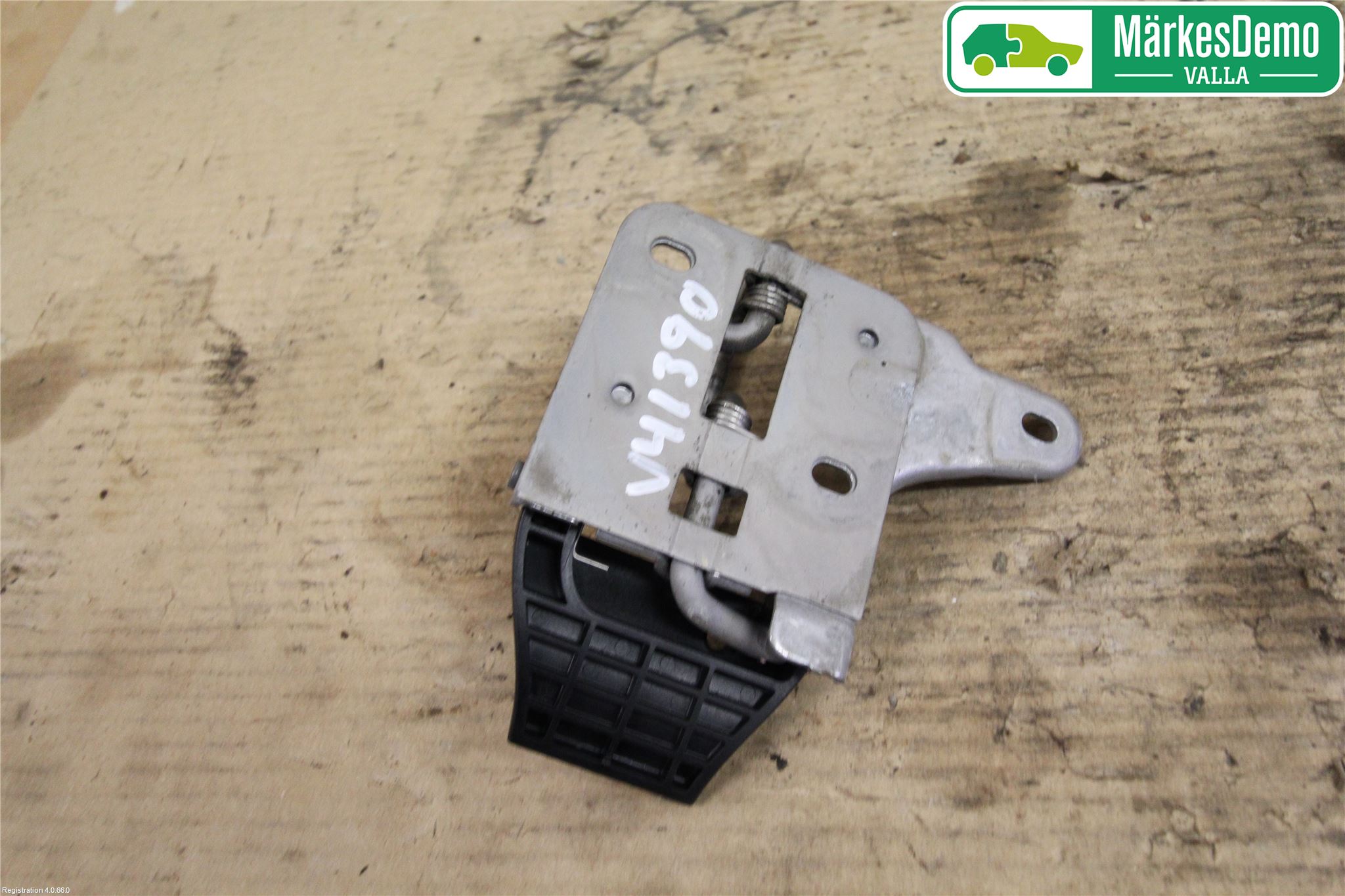 Skoda SUPERB 09-15 Huv Spärr