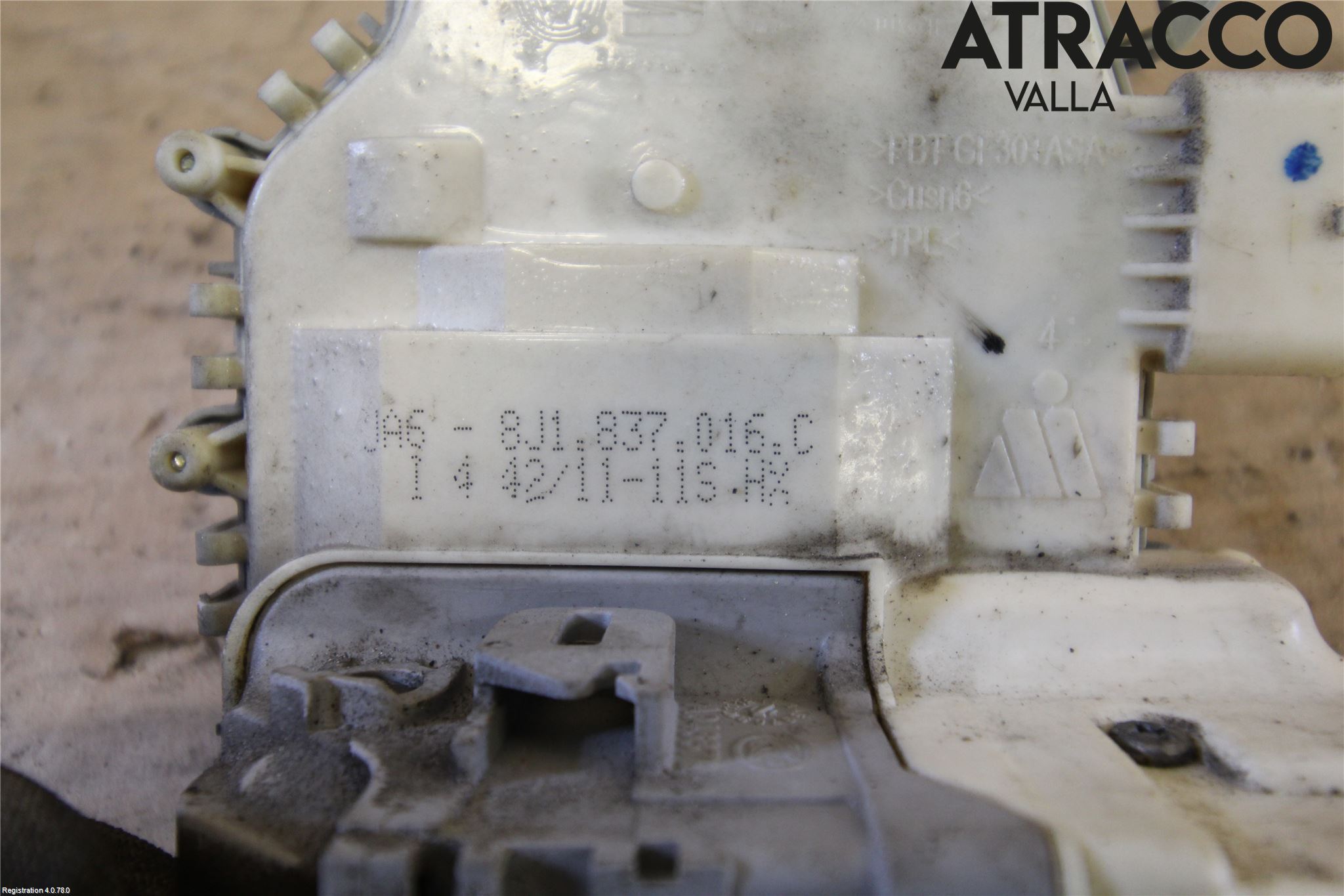Audi A4/S4 08-11 Låskista-Dörrlås