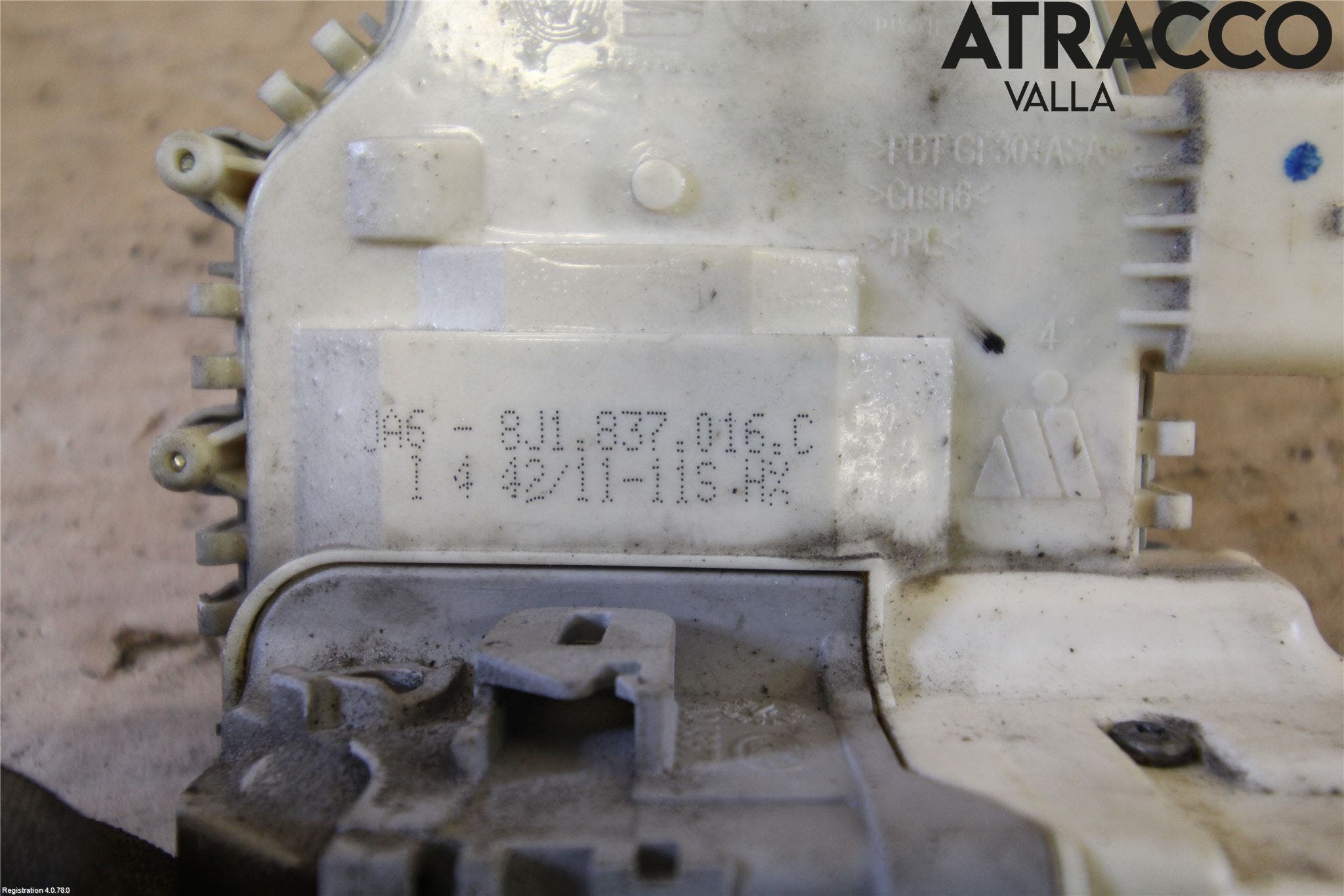 Audi A4/S4 08-11 Låskista-Dörrlås