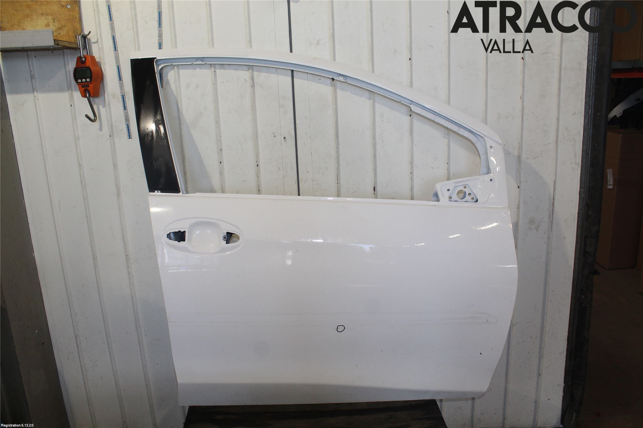 Toyota YARIS XP130 15-20 Dörr Fram Höger