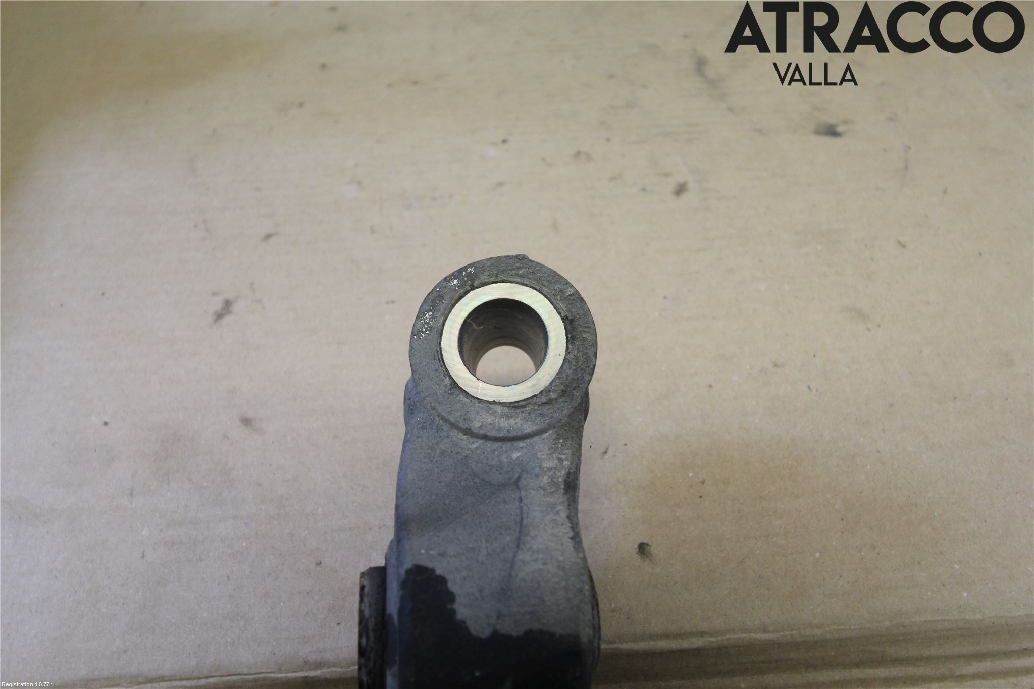 BMW 5 F10/F11/F18 09-17 Bärarm Fram Undre Vä
