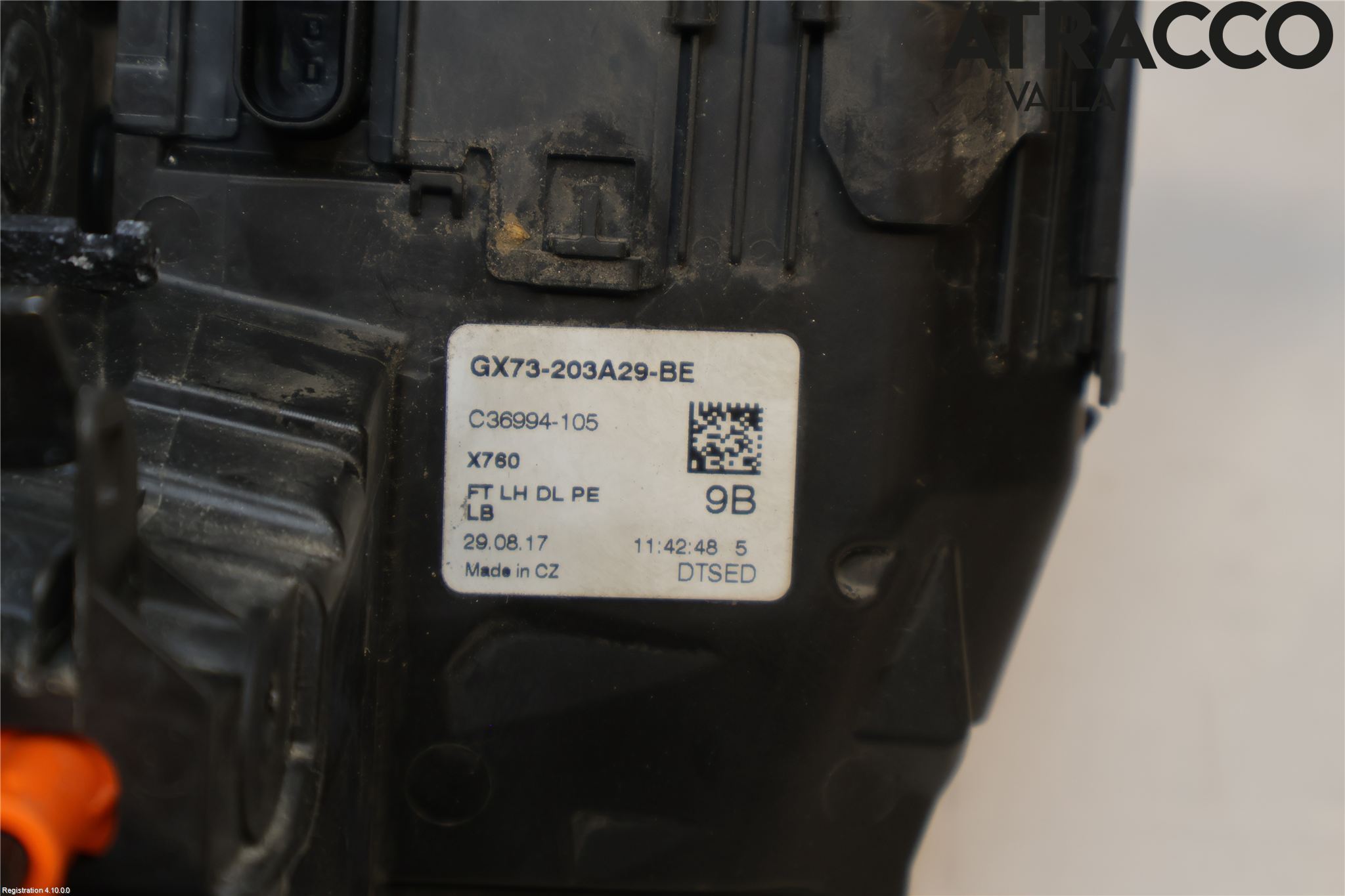 Jaguar XE (X760) 15-24 Låskista-Dörrlås