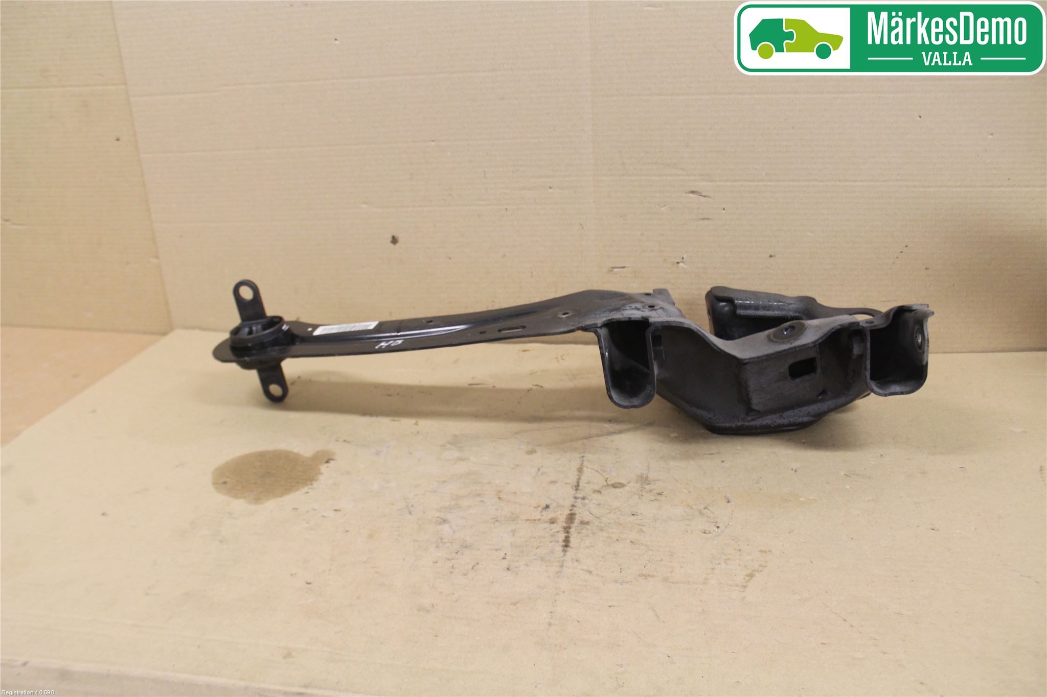 Volvo V40 12-19 Bärarm Bak Höger