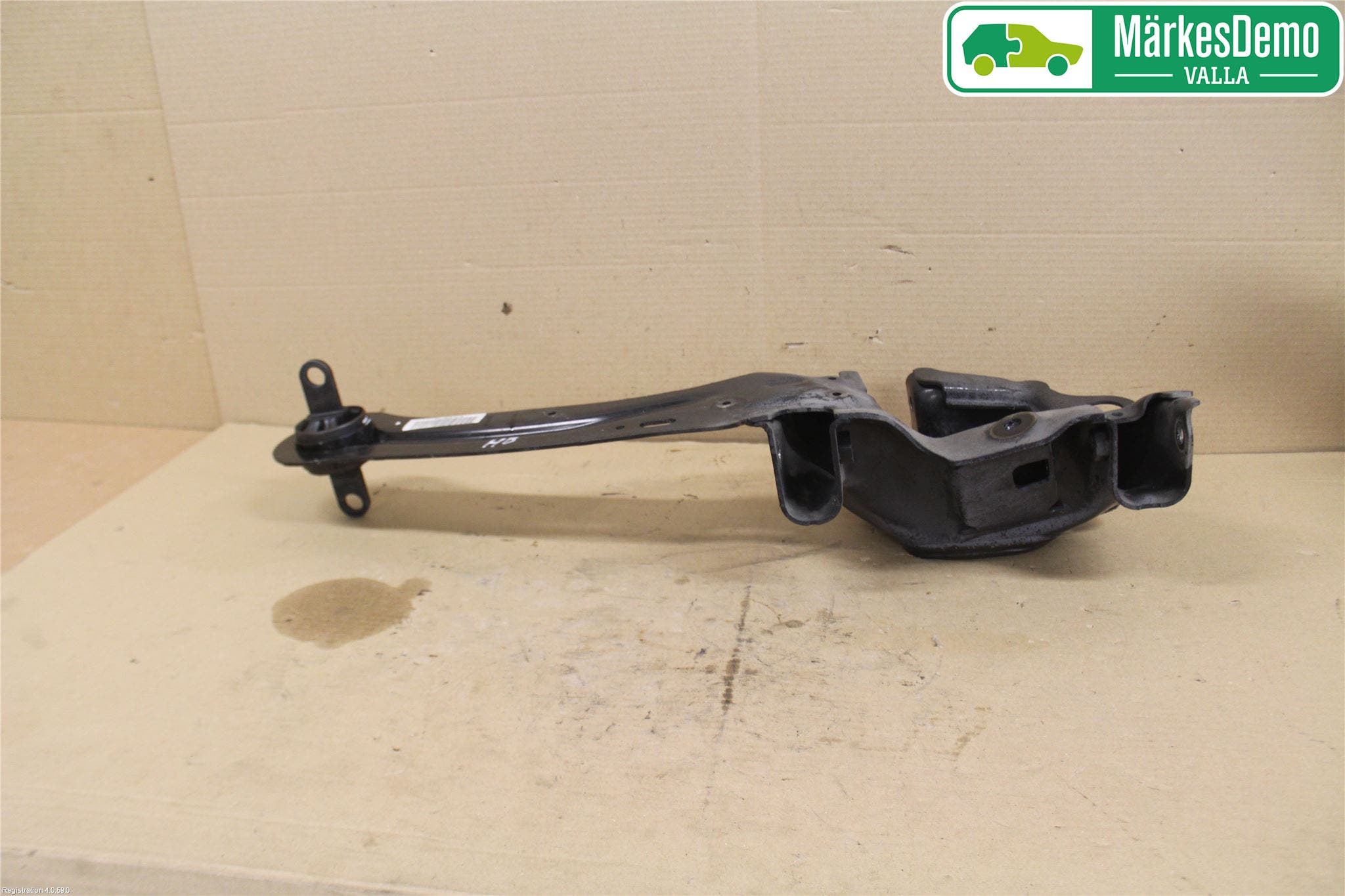 Volvo V40 12-19 Bärarm Bak Höger