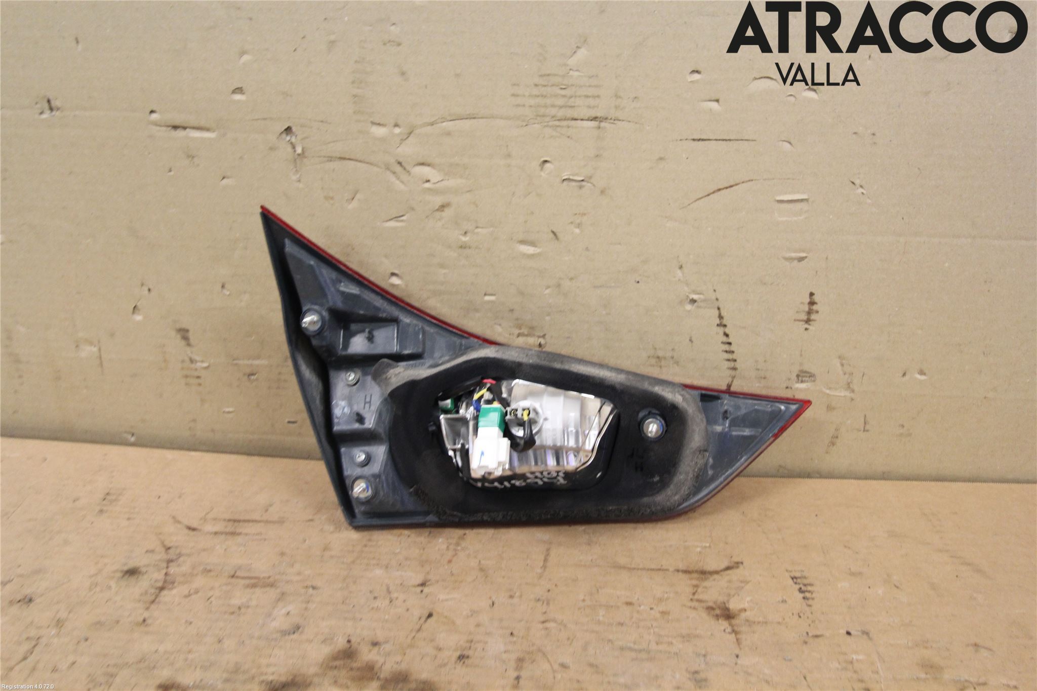 Toyota AURIS 13-19 Bakljus Lucka Hö