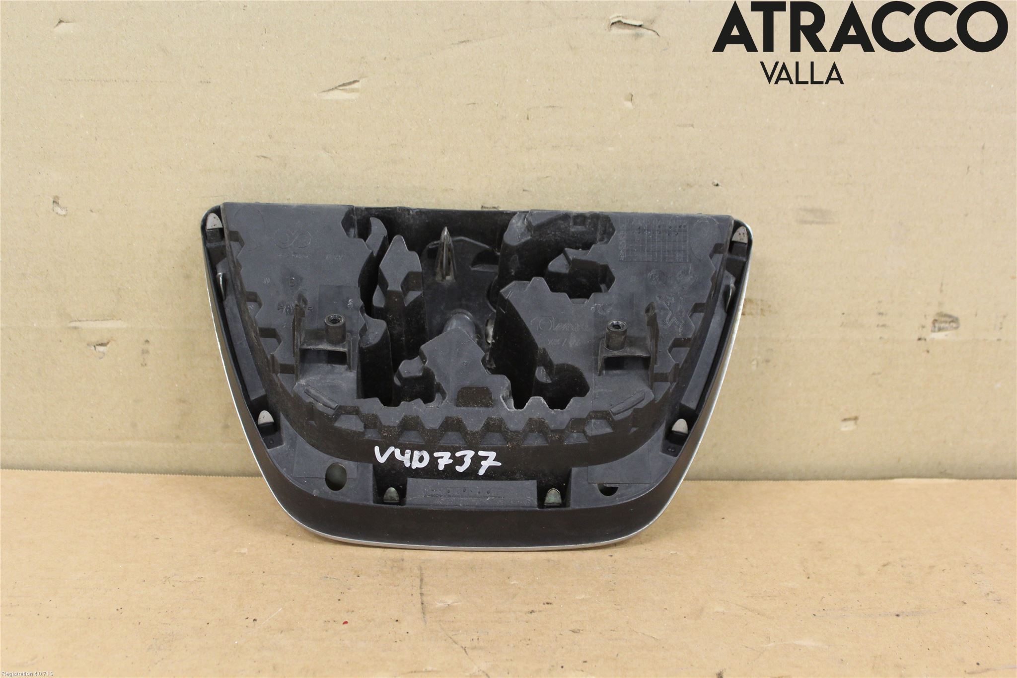 Toyota AVENSIS 03-06 Emblem