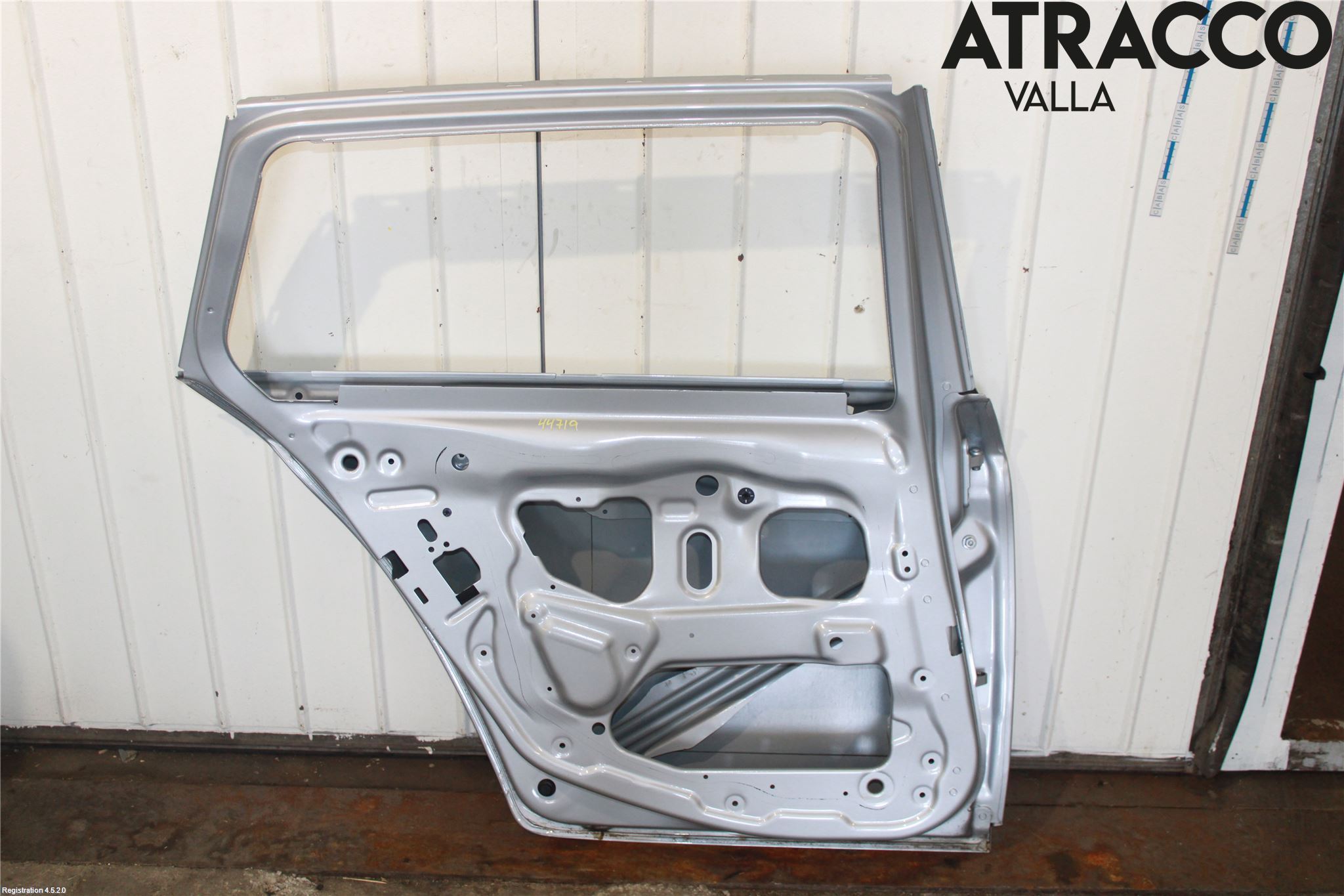 BMW 5 F10/F11/F18 09-17 Dörr Bak Vänster