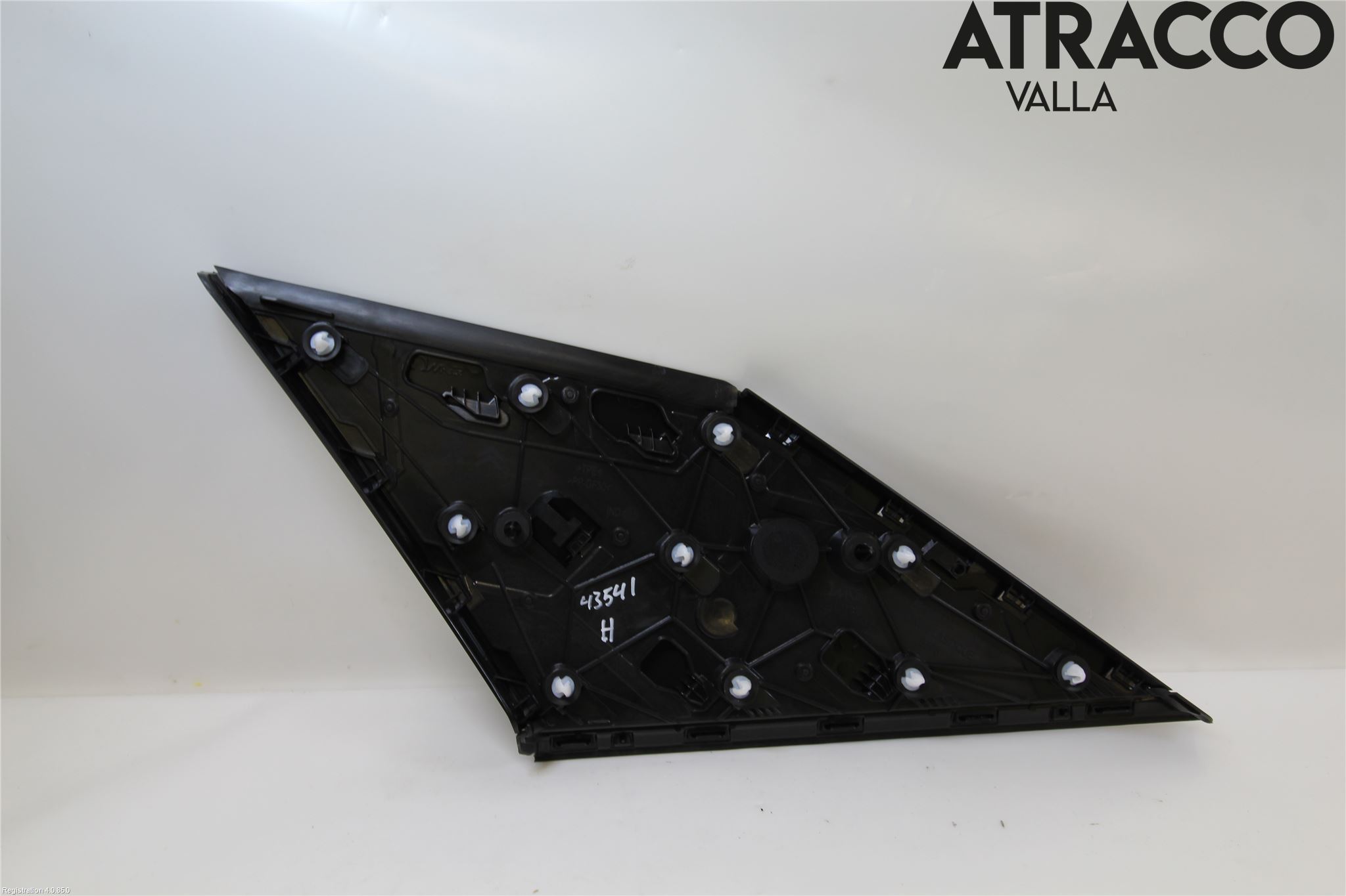 Peugeot 2008/E-2008 20- Sidoruta Bak - Dekorlist