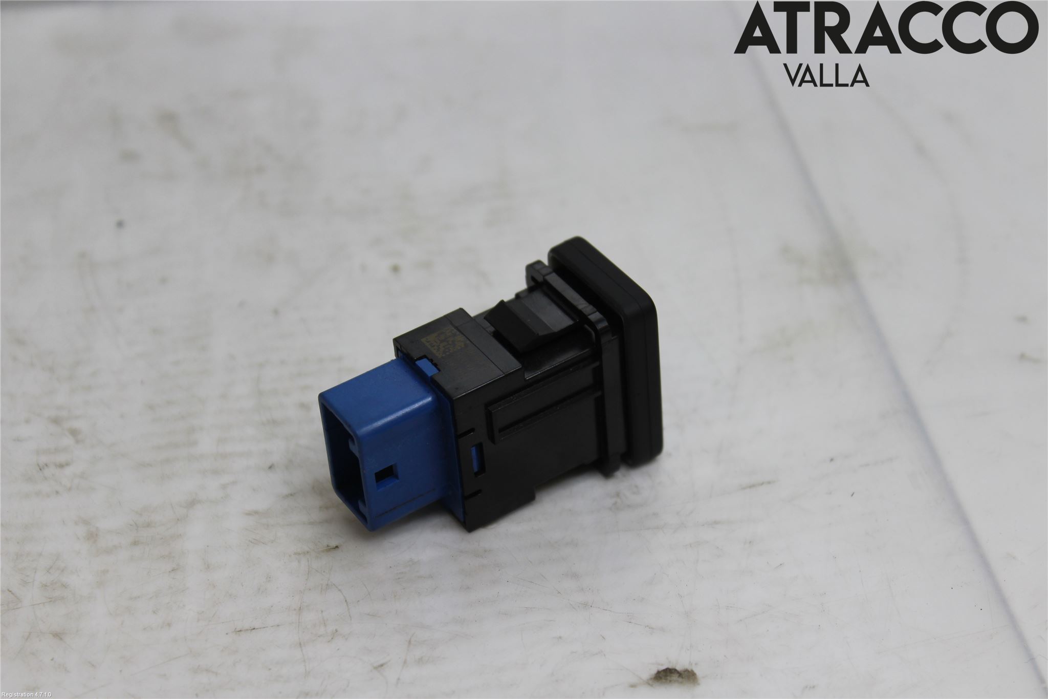 Mitsubishi OUTLANDER 13-21 Strömställare Baklucka