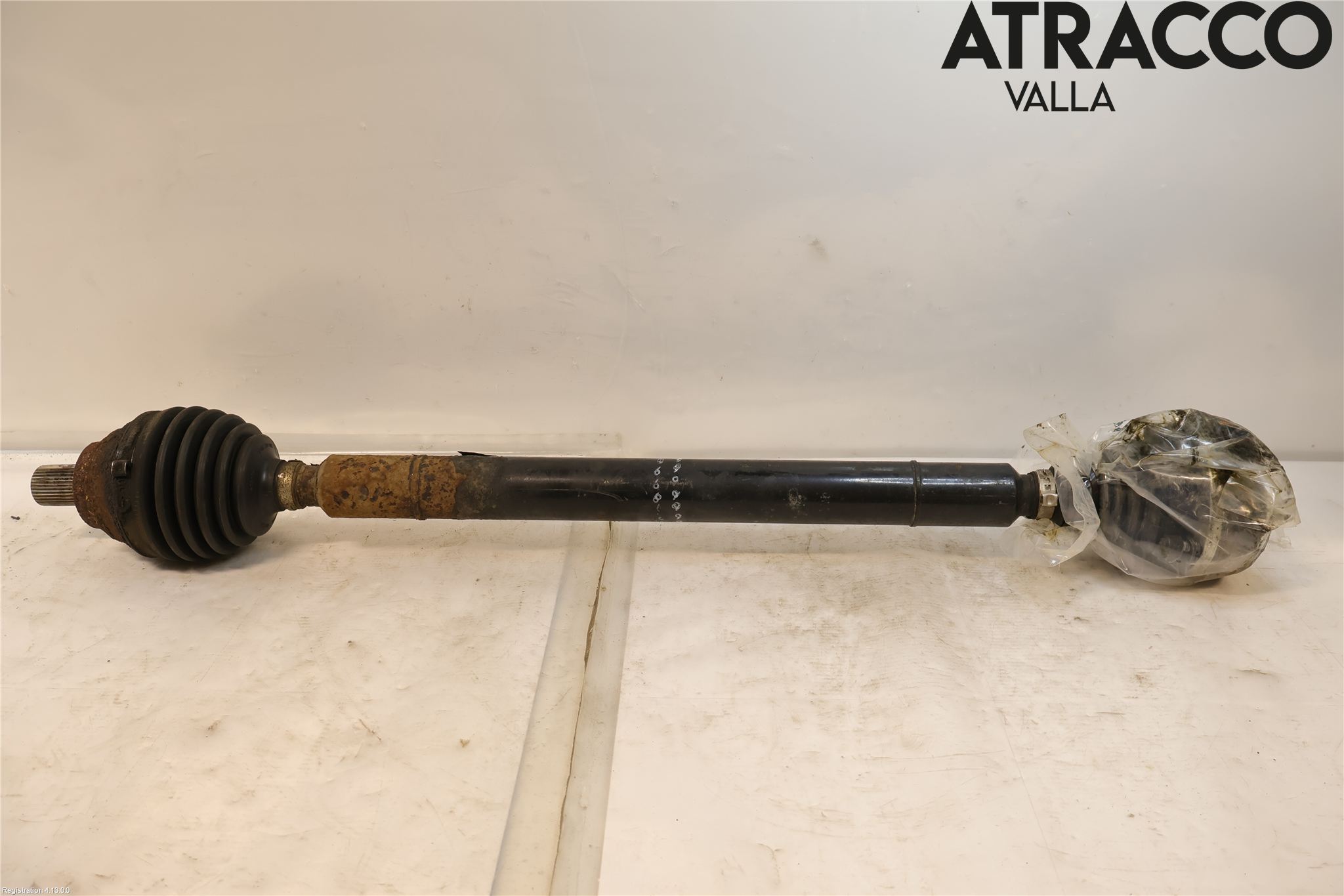Volkswagen VW GOLF VI 09-13 Drivaxel Fram Höger