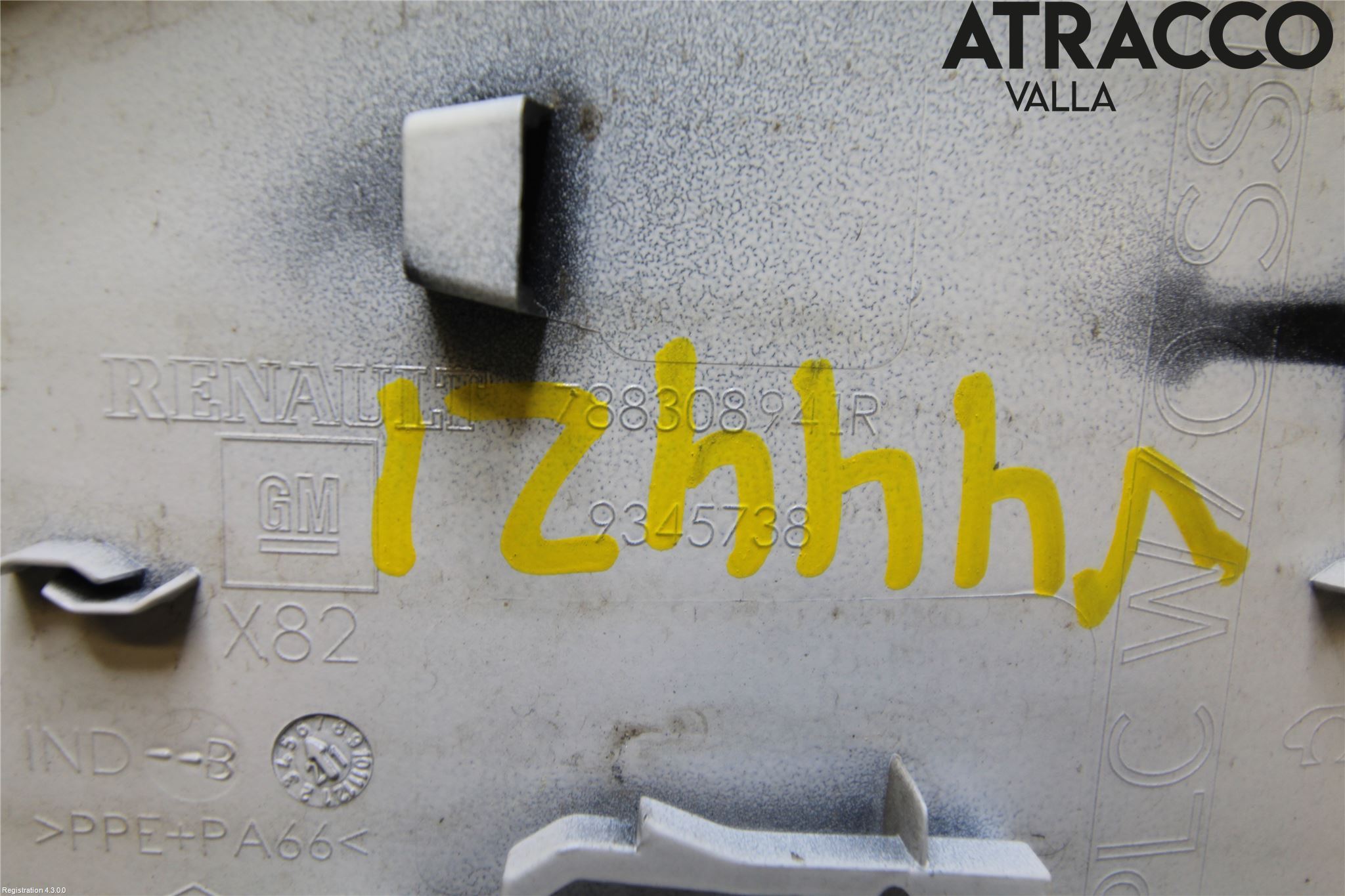 Nissan NV300 16-22 Tanklucka