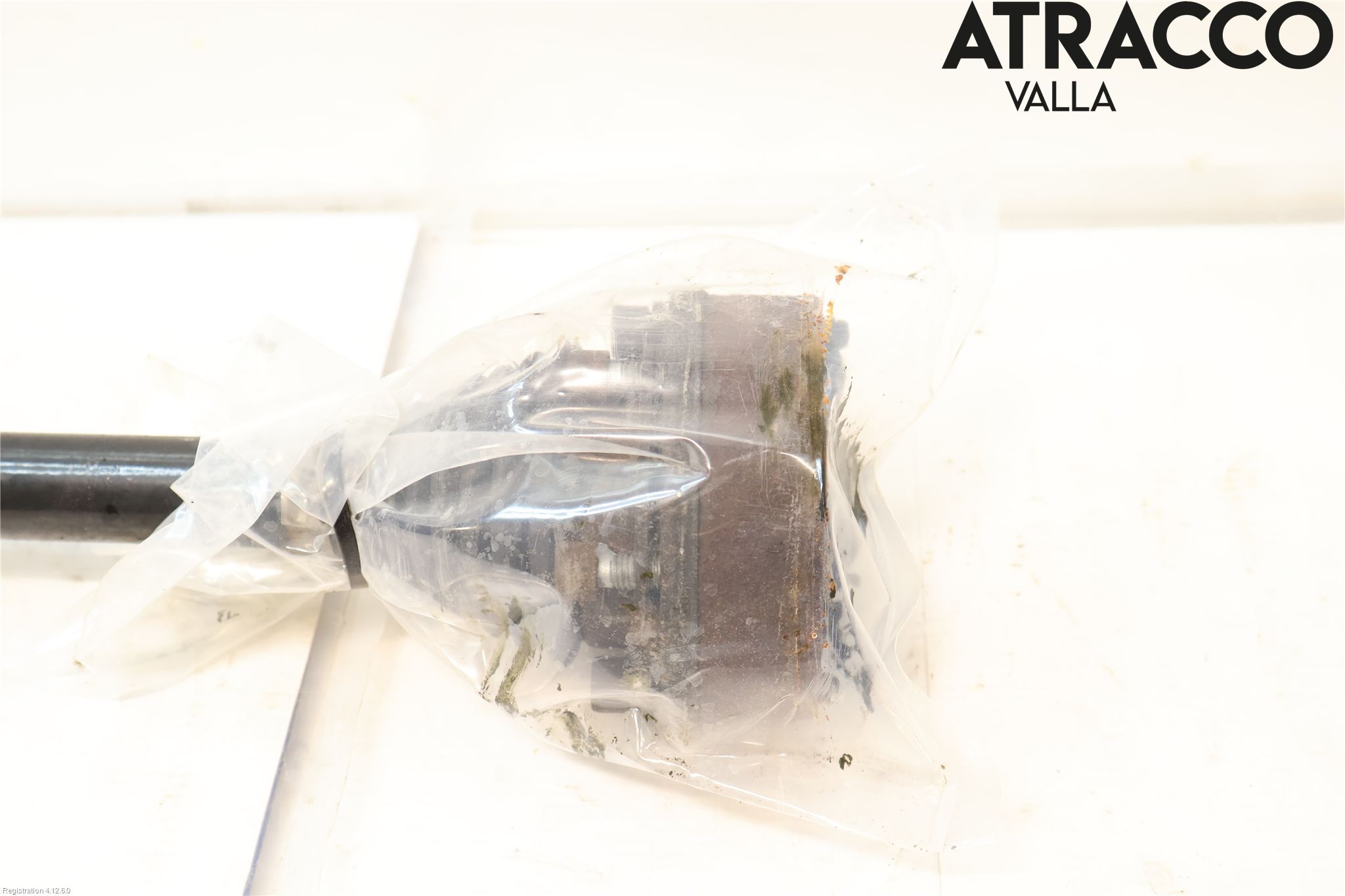 Volkswagen VW PASSAT 15-19 Drivaxel Bak Vänster