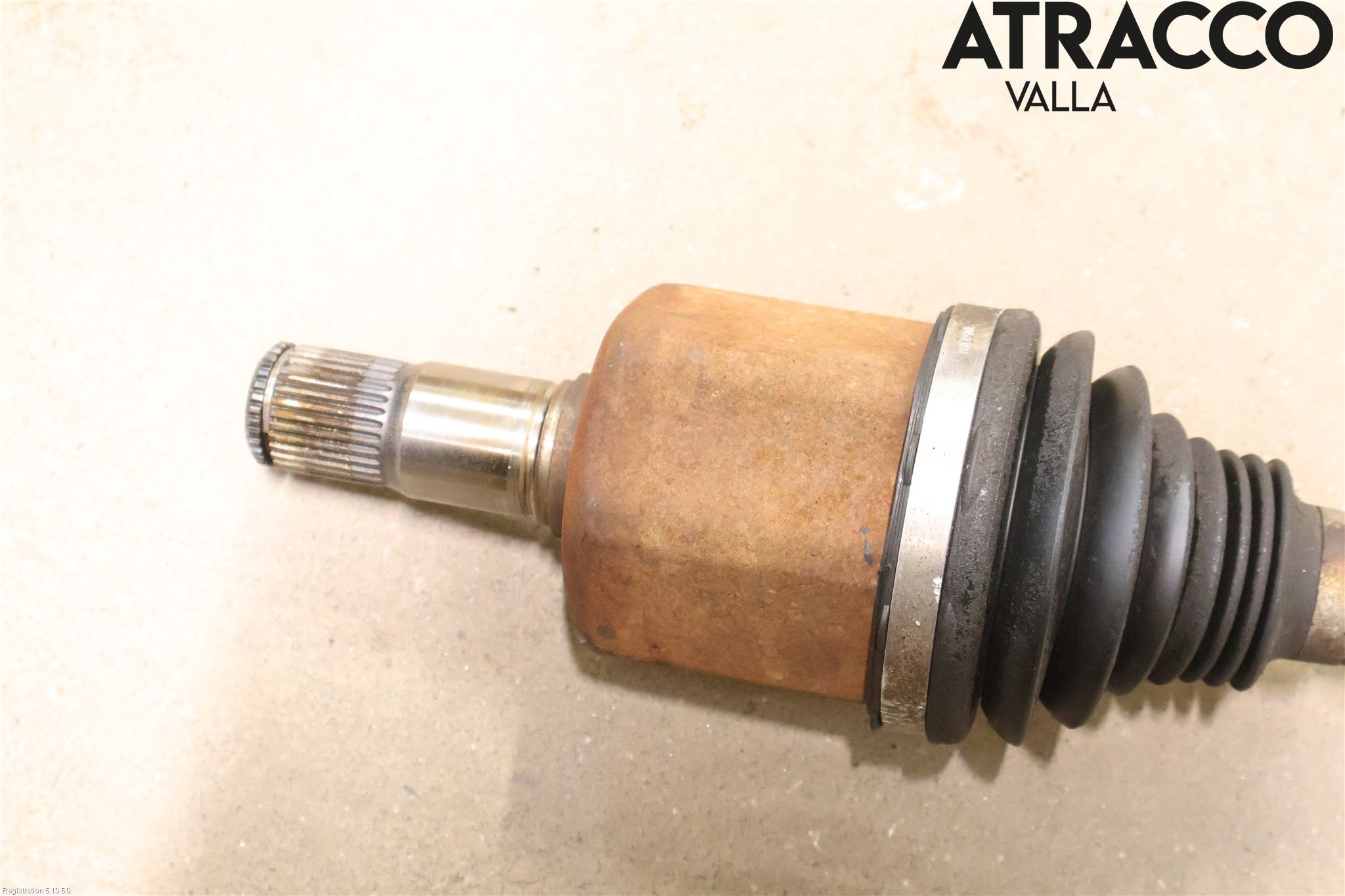 Ford KUGA 13-16 Drivaxel Fram Vänster