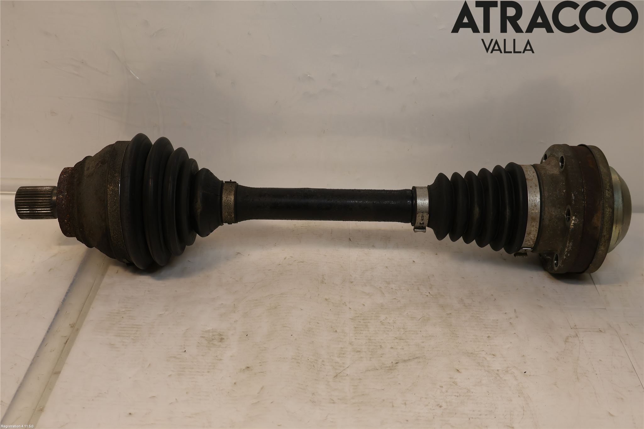 Volkswagen VW PASSAT 11-14 Drivaxel Fram Vänster