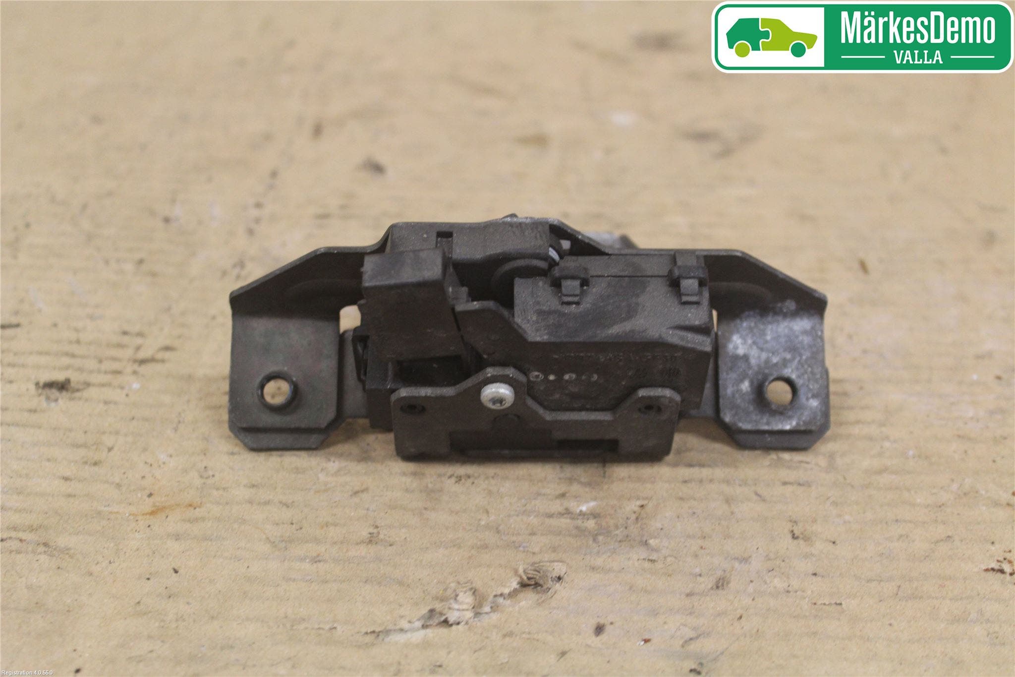 Opel ASTRA J 10-15 Låskista Baklucka